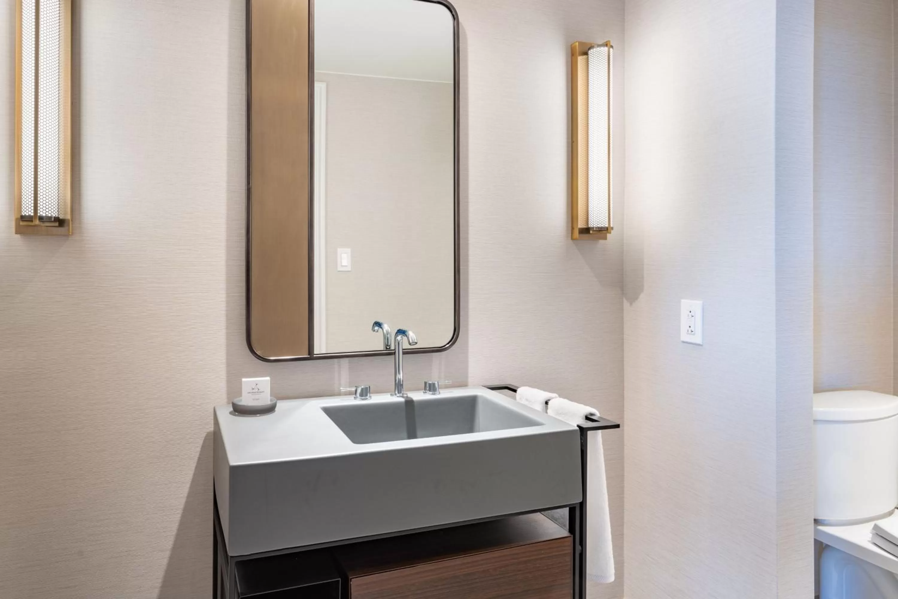 Bathroom in JW Marriott Orlando Grande Lakes