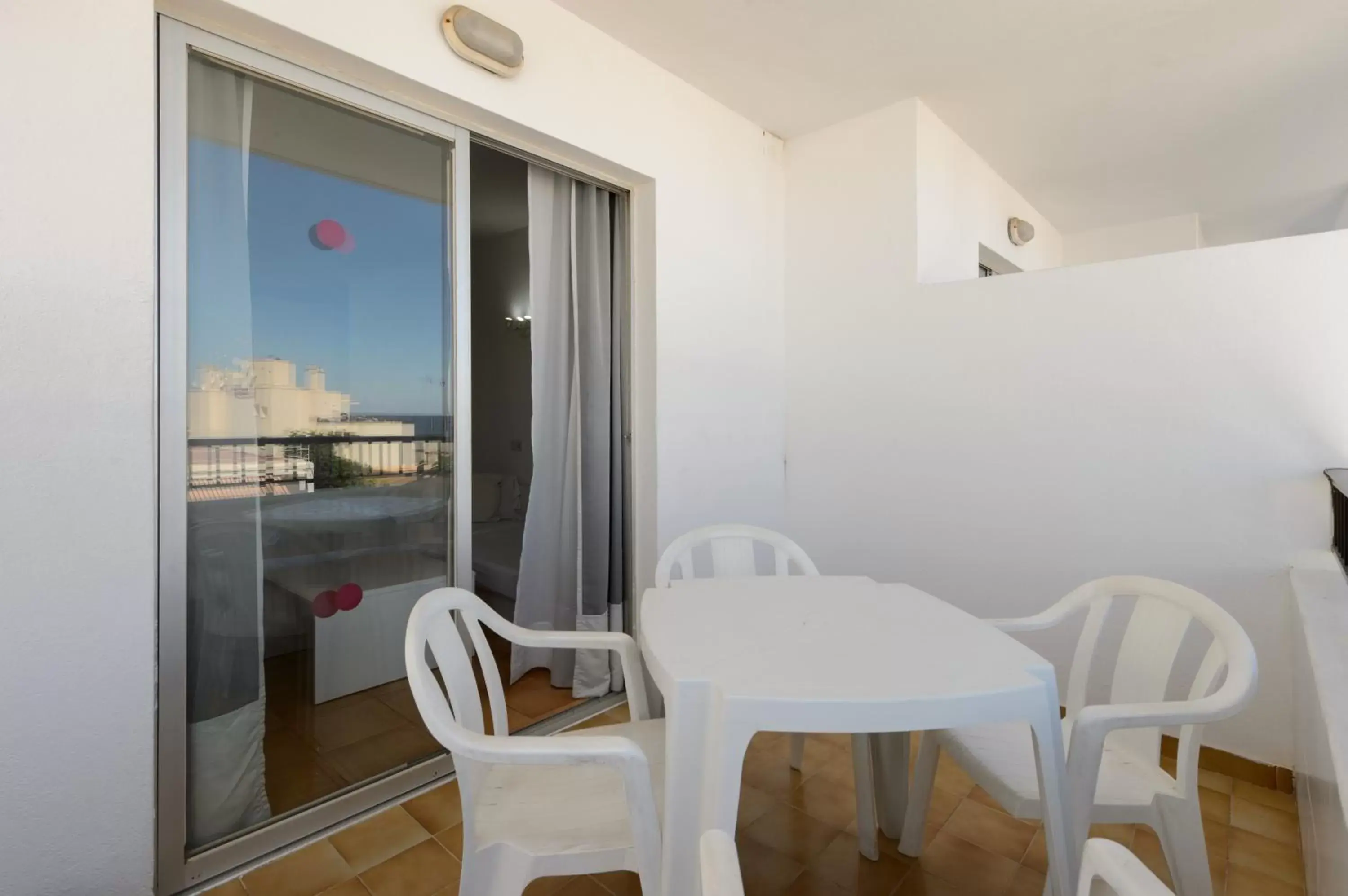 Balcony/Terrace in Apartamentos San Antonio Beach