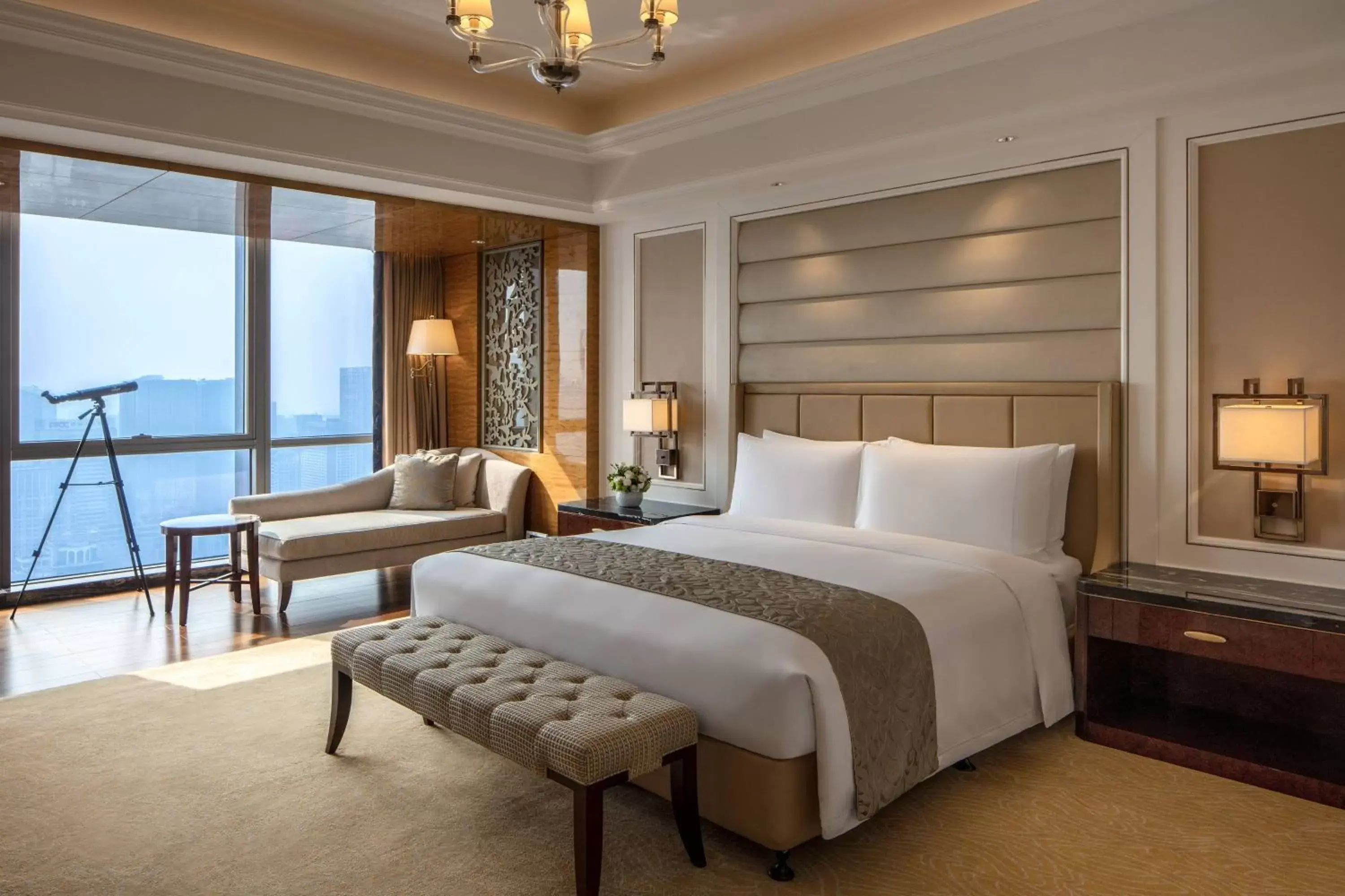 Photo of the whole room, Bed in The Ritz-Carlton, Chengdu