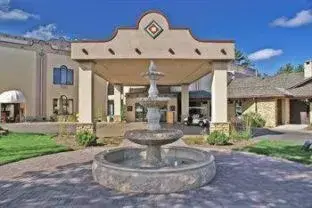 Deluxe King Suite with Mobility Access and Garden View - Non-Smoking in Chula Vista Resort, Trademark Collection by Wyndham Deluxe King Suite with Mobility Access and Garden View - Non-Smoking in Chula Vista Resort, Trademark Collection by Wyndham