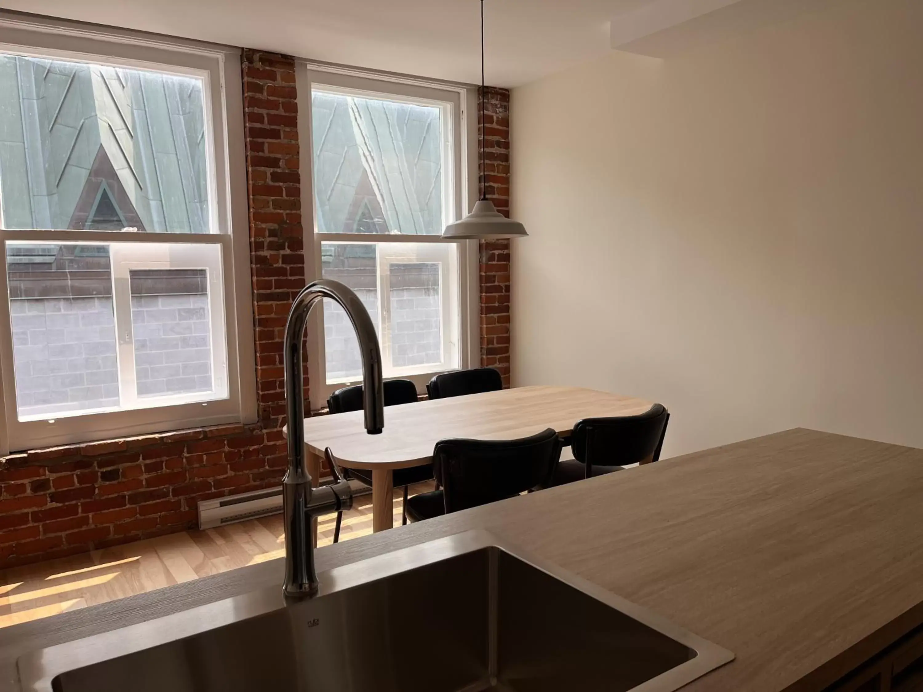 Dining area in Les Lofts de la Barricade - Par les Lofts Vieux-Québec