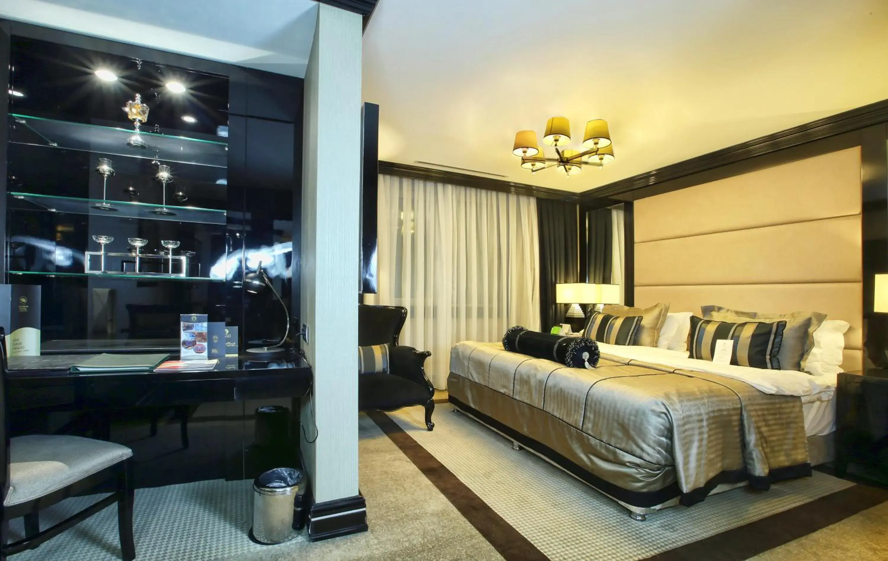 Facility for disabled guests, Bed in Latanya Hotel Ankara Facility for disabled guests, Bed in Latanya Hotel Ankara