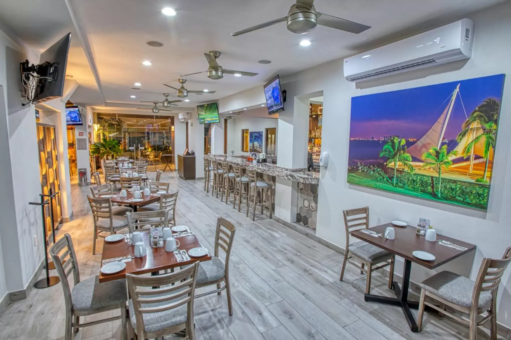 Dining area, Restaurant/Places to Eat in Casa Nicole Boutique Hotel