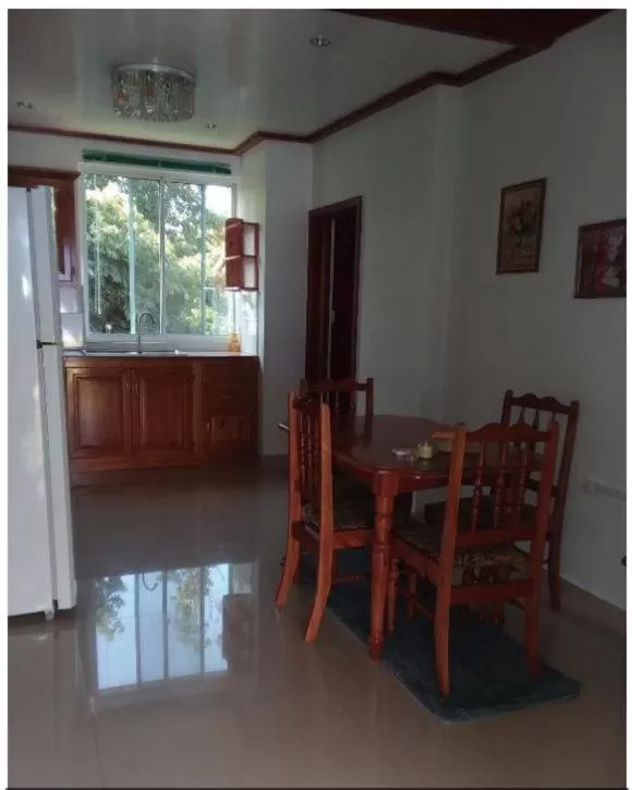 Kitchen or kitchenette in Riverside Hotel