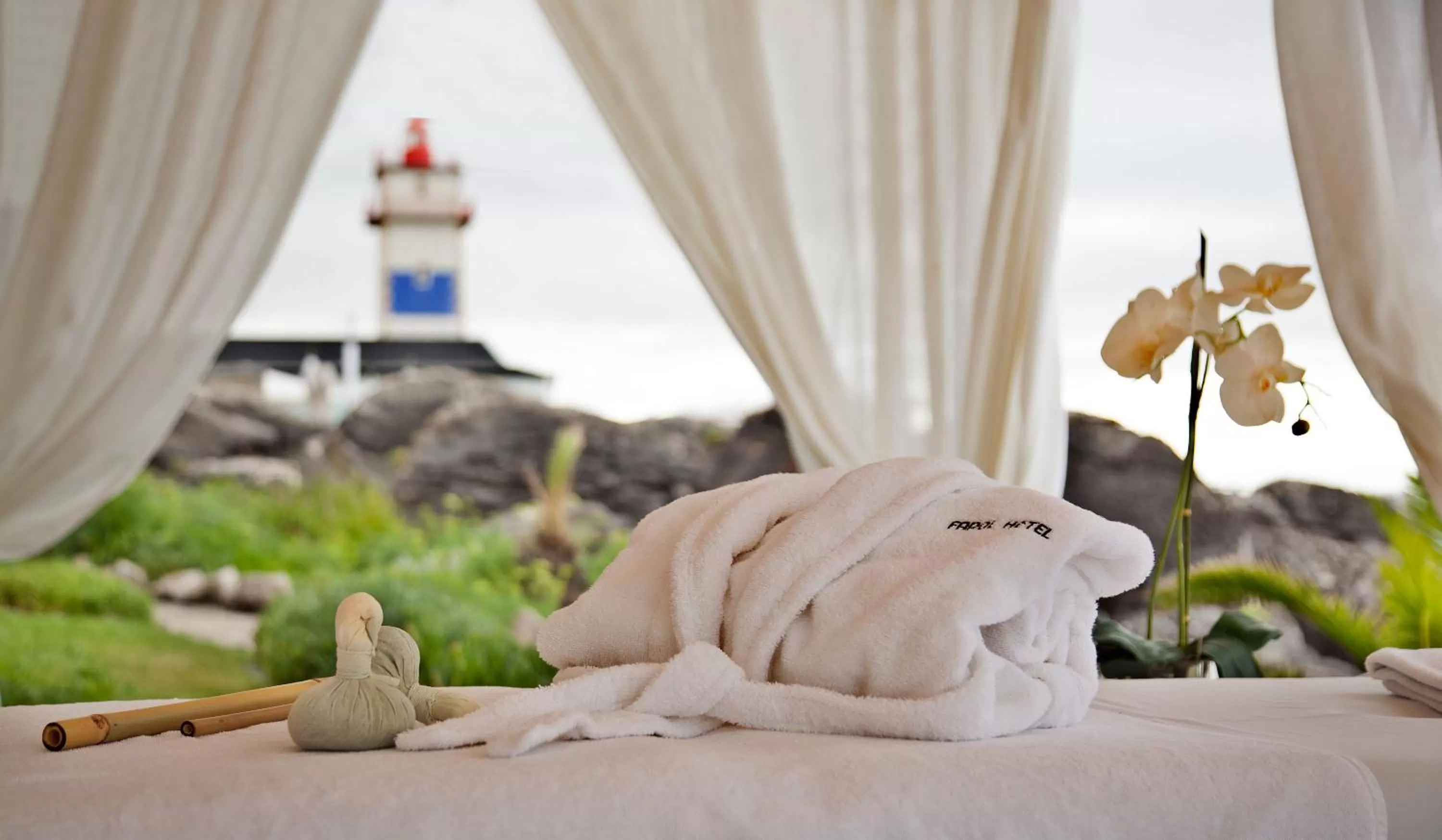 Massage in Farol Hotel