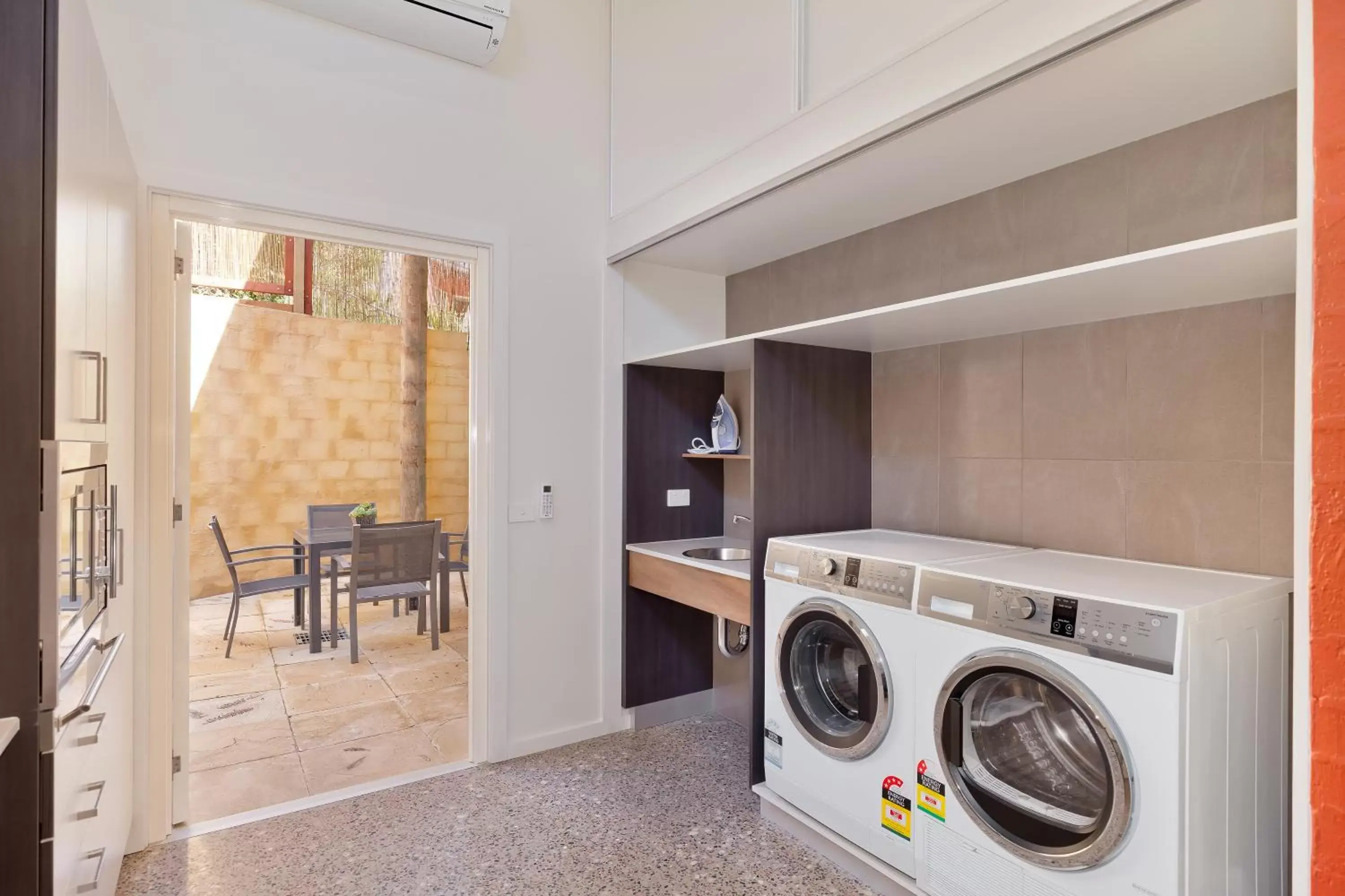 Decorative detail, Kitchen/Kitchenette in Tathra Beach House Holiday Apartments