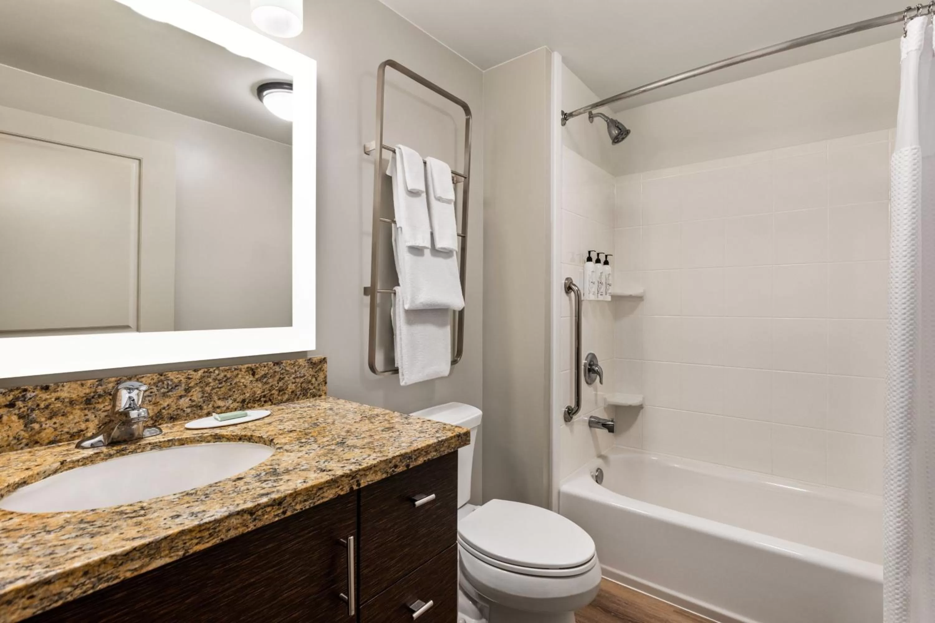 Bathroom in TownePlace Suites by Marriott Harrisburg West/Mechanicsburg