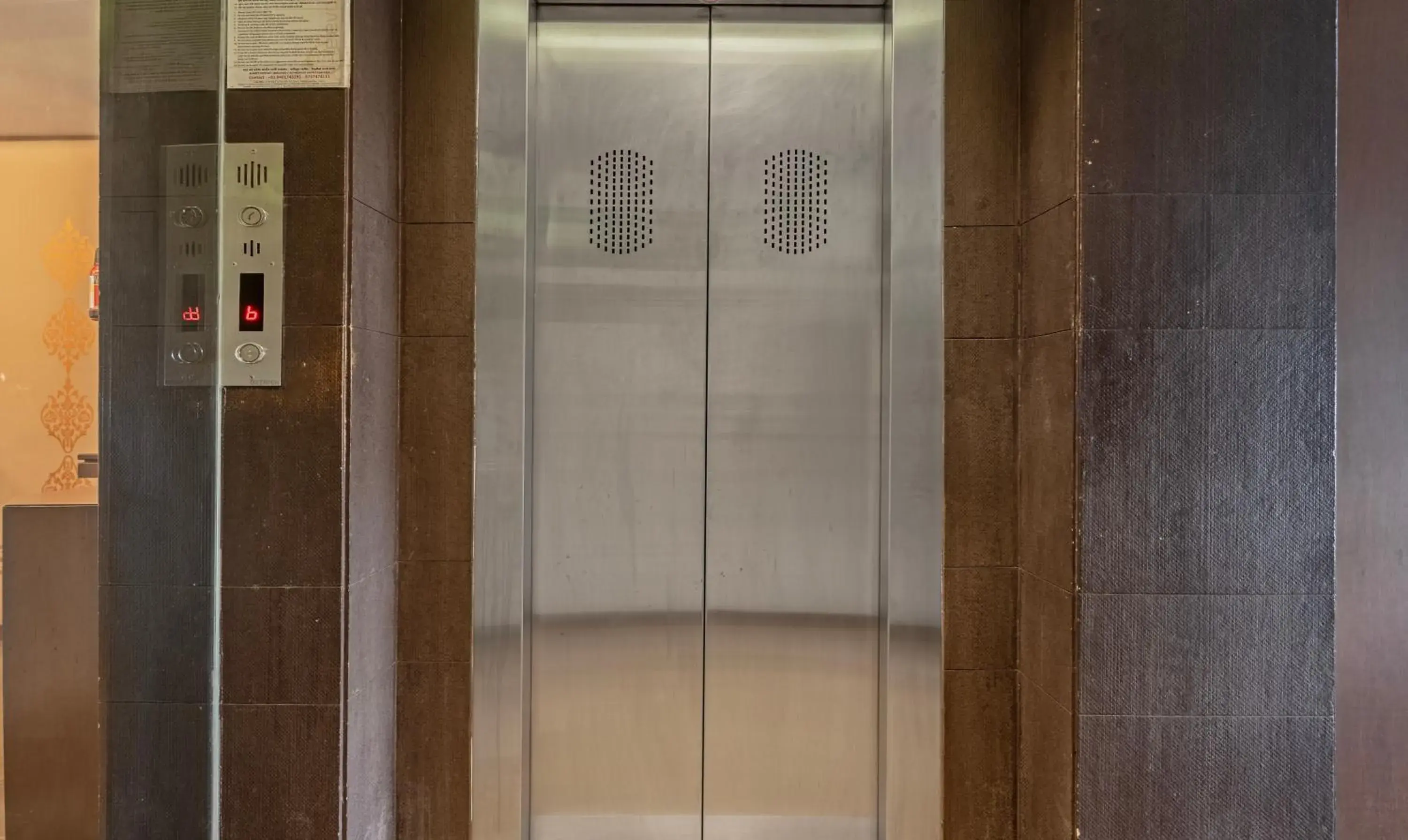 elevator in Treebo Trend Casa