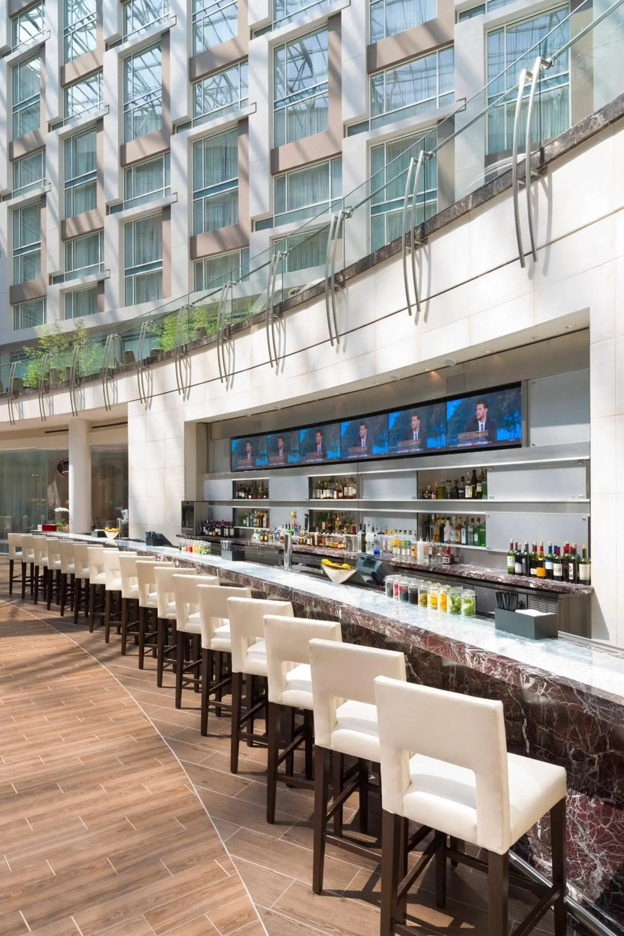 Lobby or reception, Restaurant/Places to Eat in Marriott Marquis Washington, DC