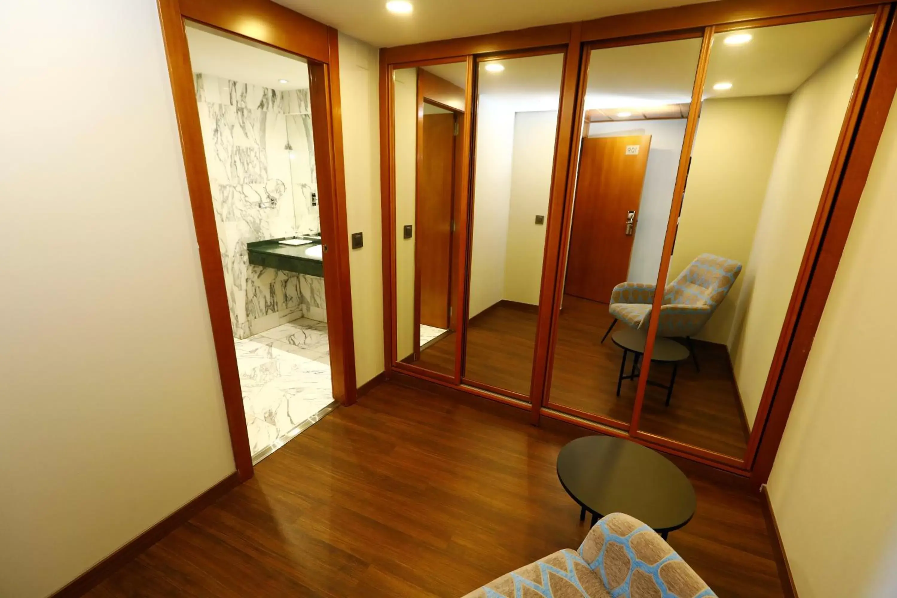 Photo of the whole room, Bathroom in Travelodge Madrid Coslada Aeropuerto