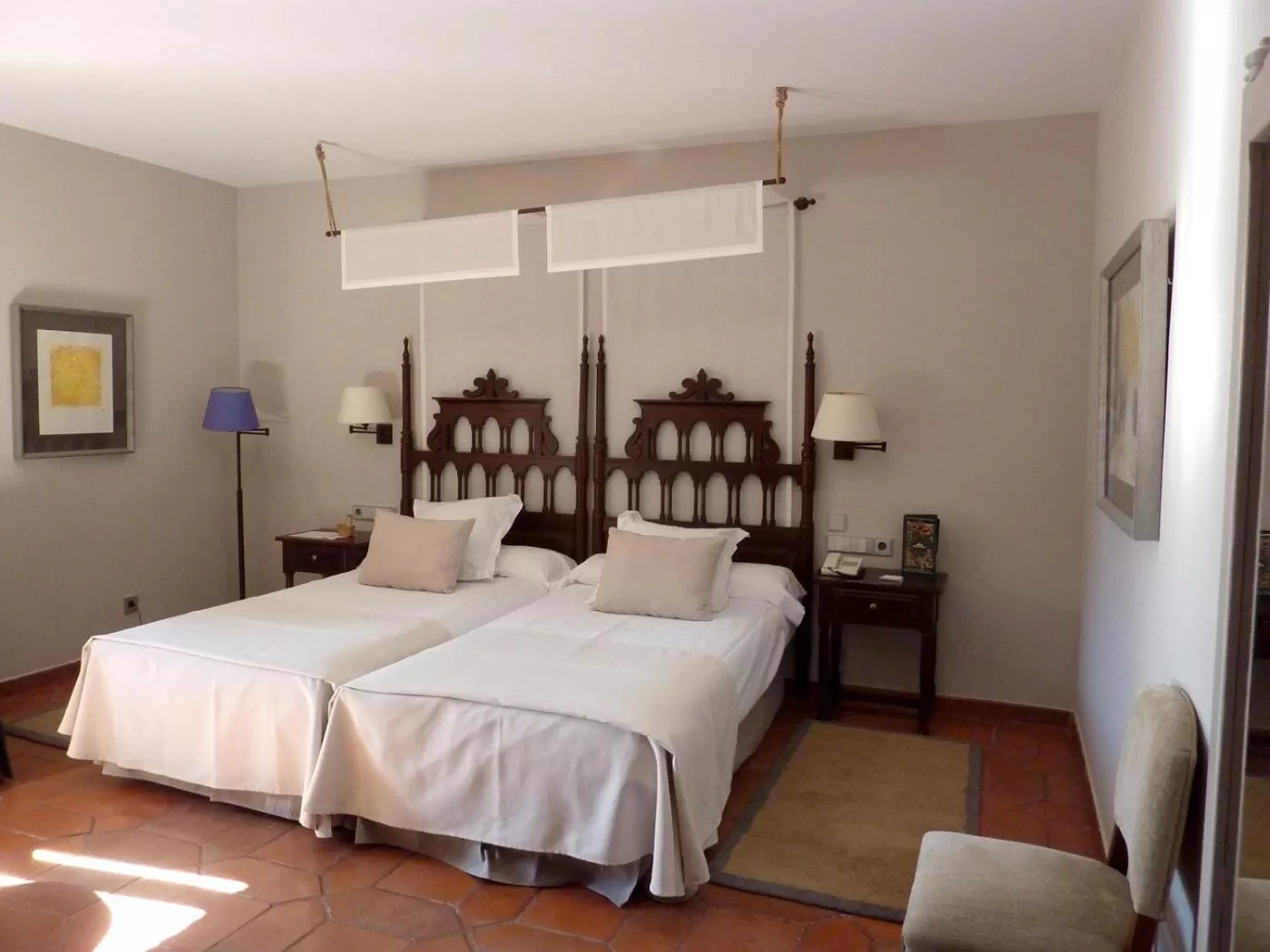 Bed in Parador de Cuenca