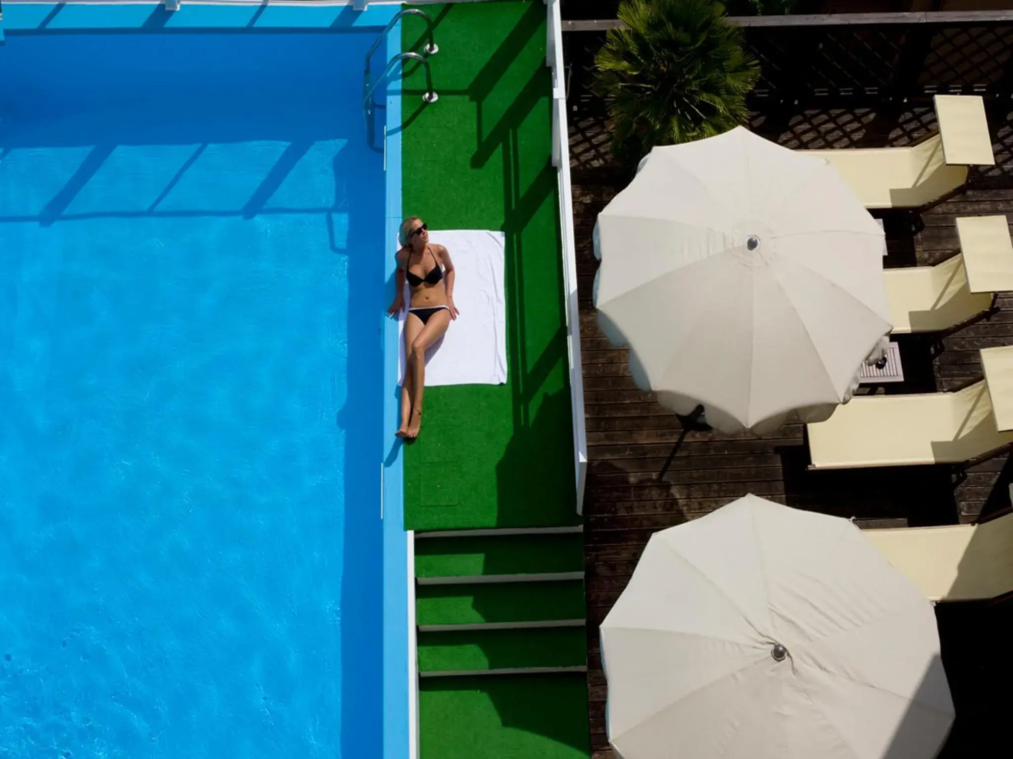 Swimming pool, Pool View in Hotel Savoy