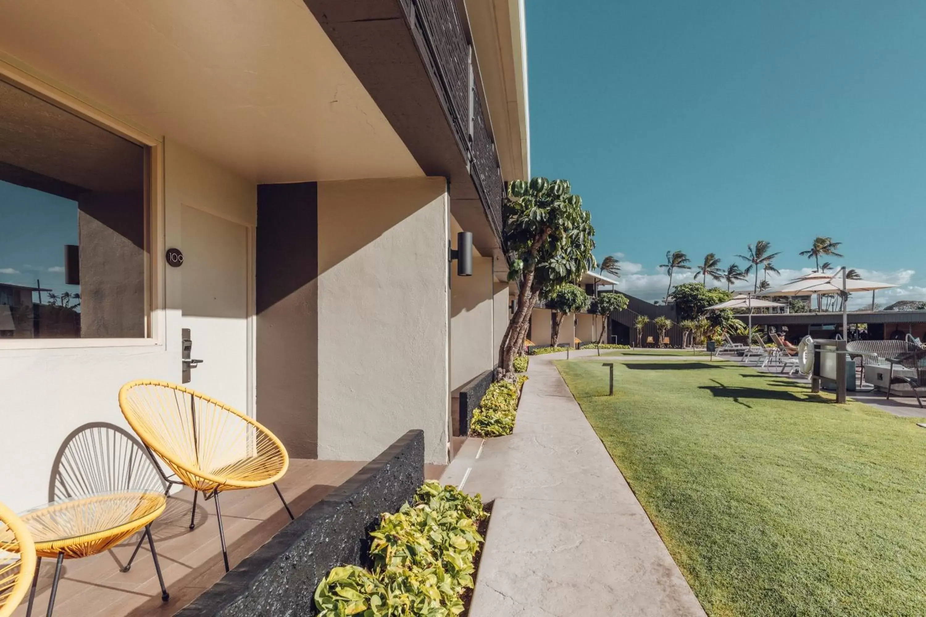 Patio in Maui Seaside Hotel