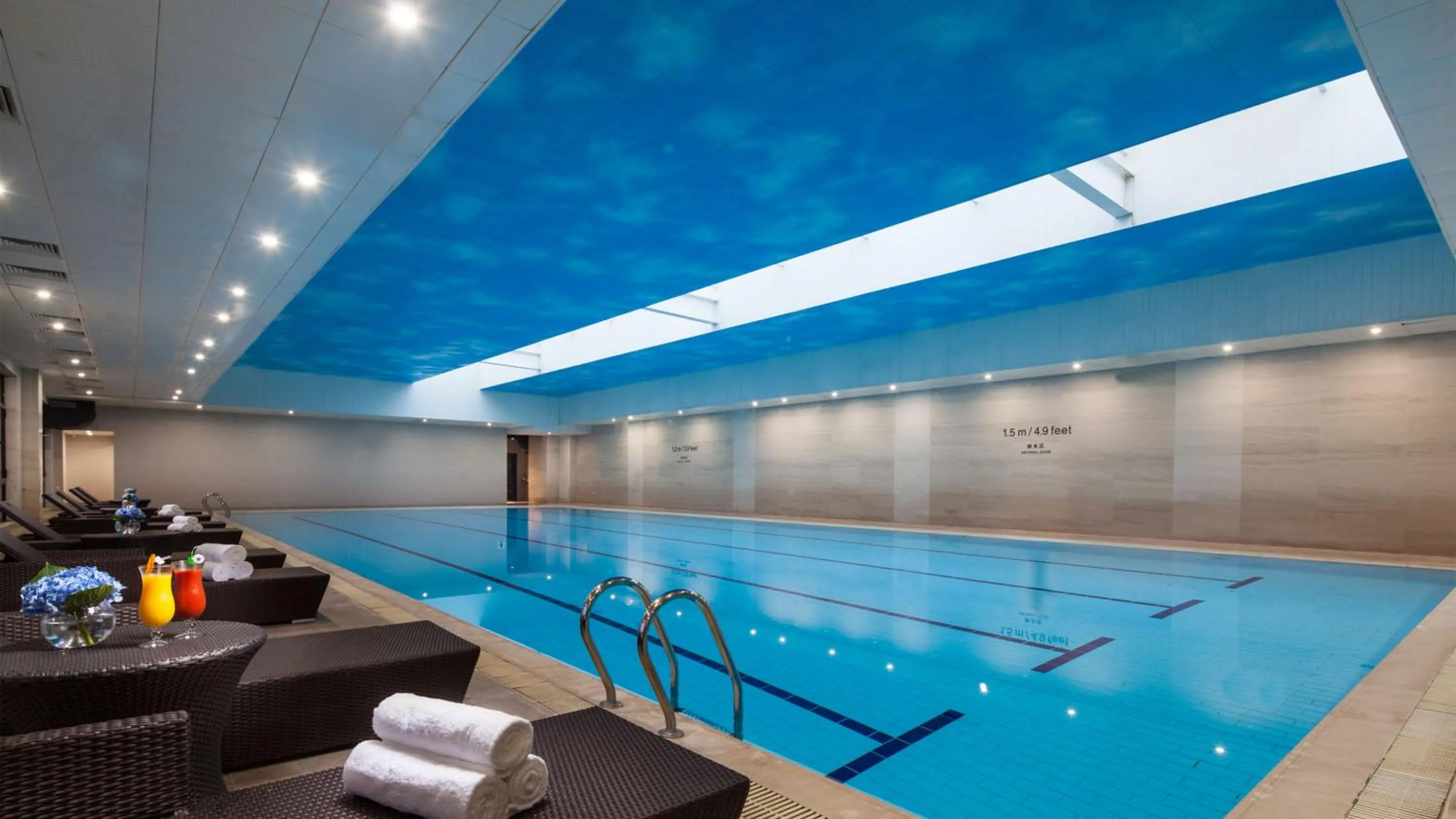 Swimming pool in Crowne Plaza Shanghai Jinxiu by IHG
