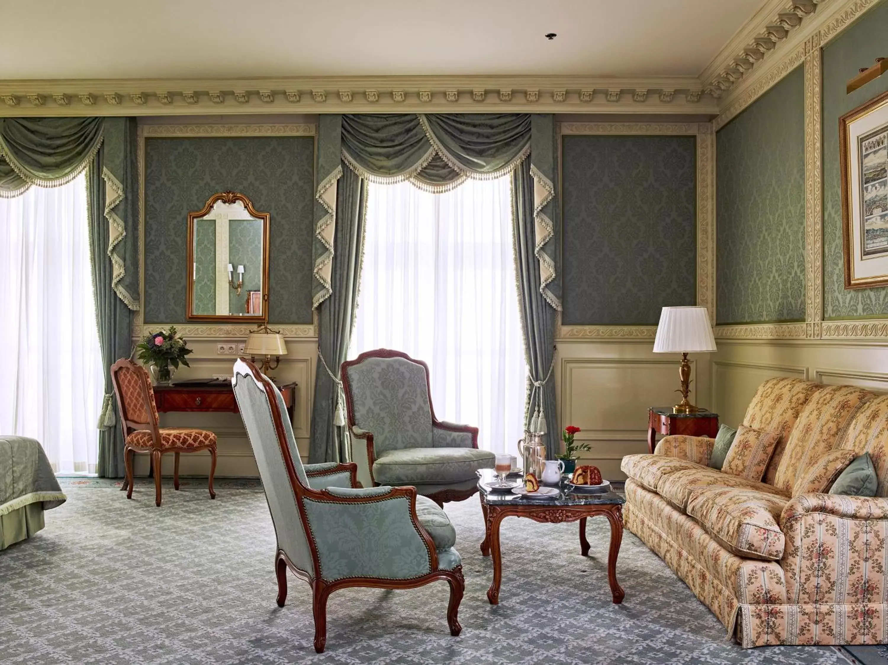 Bedroom, Seating Area in Grand Hotel Wien