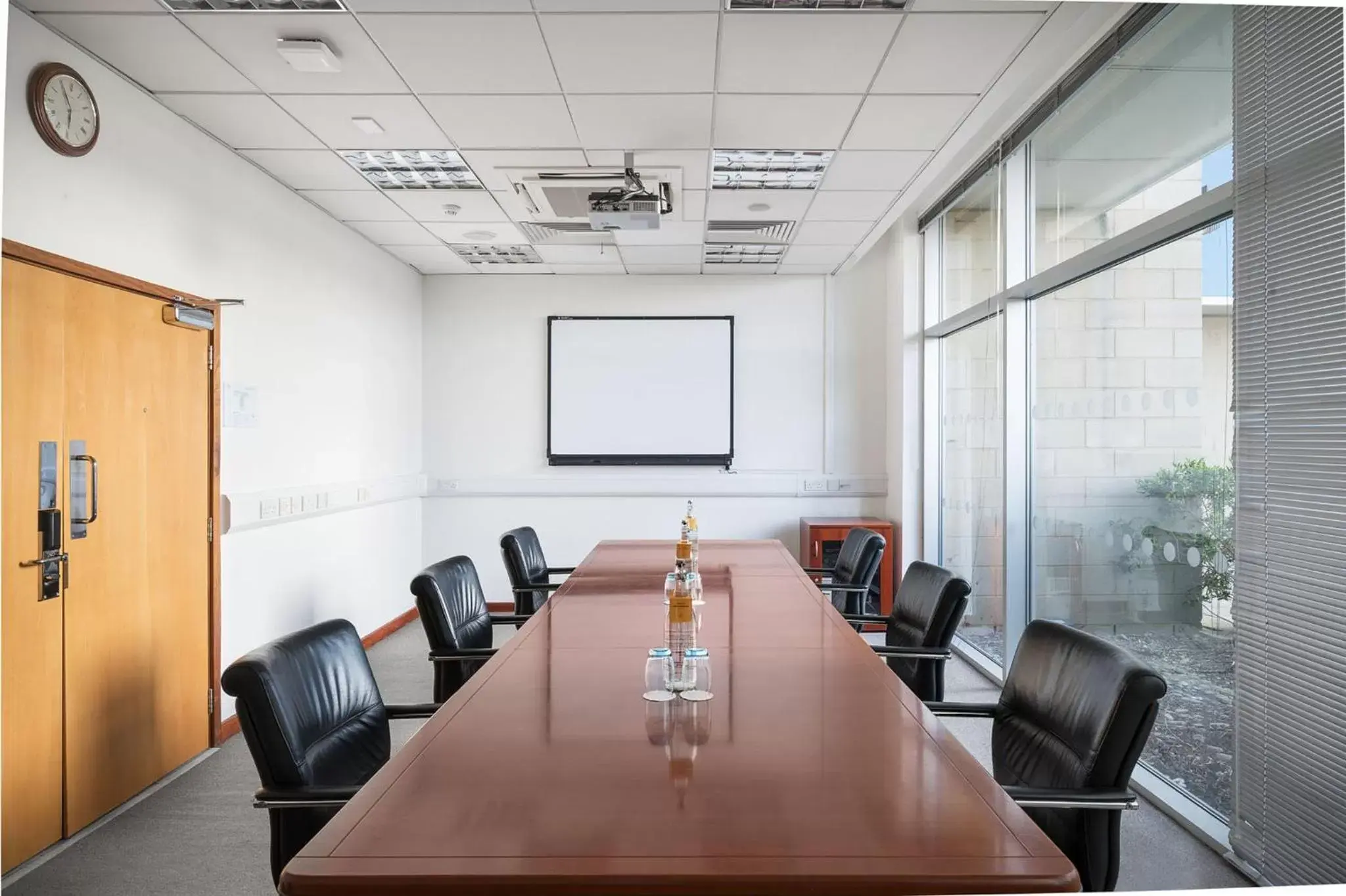 Meeting/conference room in voco Reading