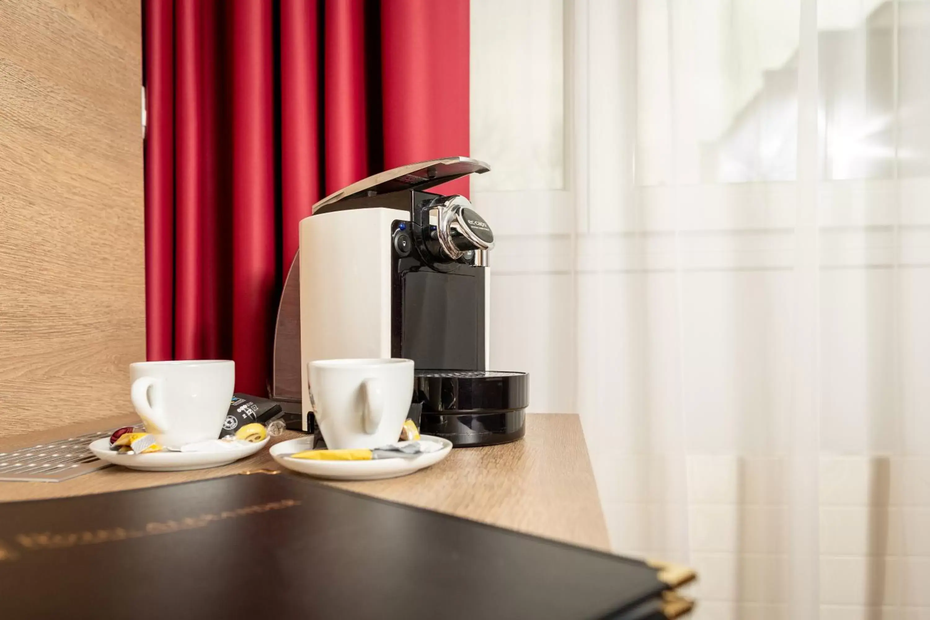 Coffee/tea facilities in Budget Hotel Alexander