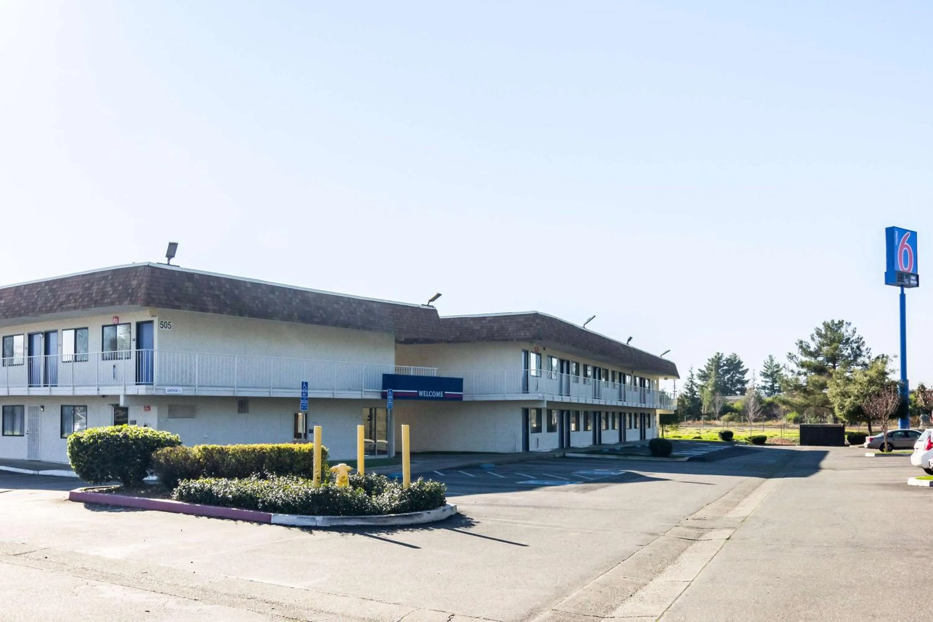 Property building in Motel 6-Oroville, CA
