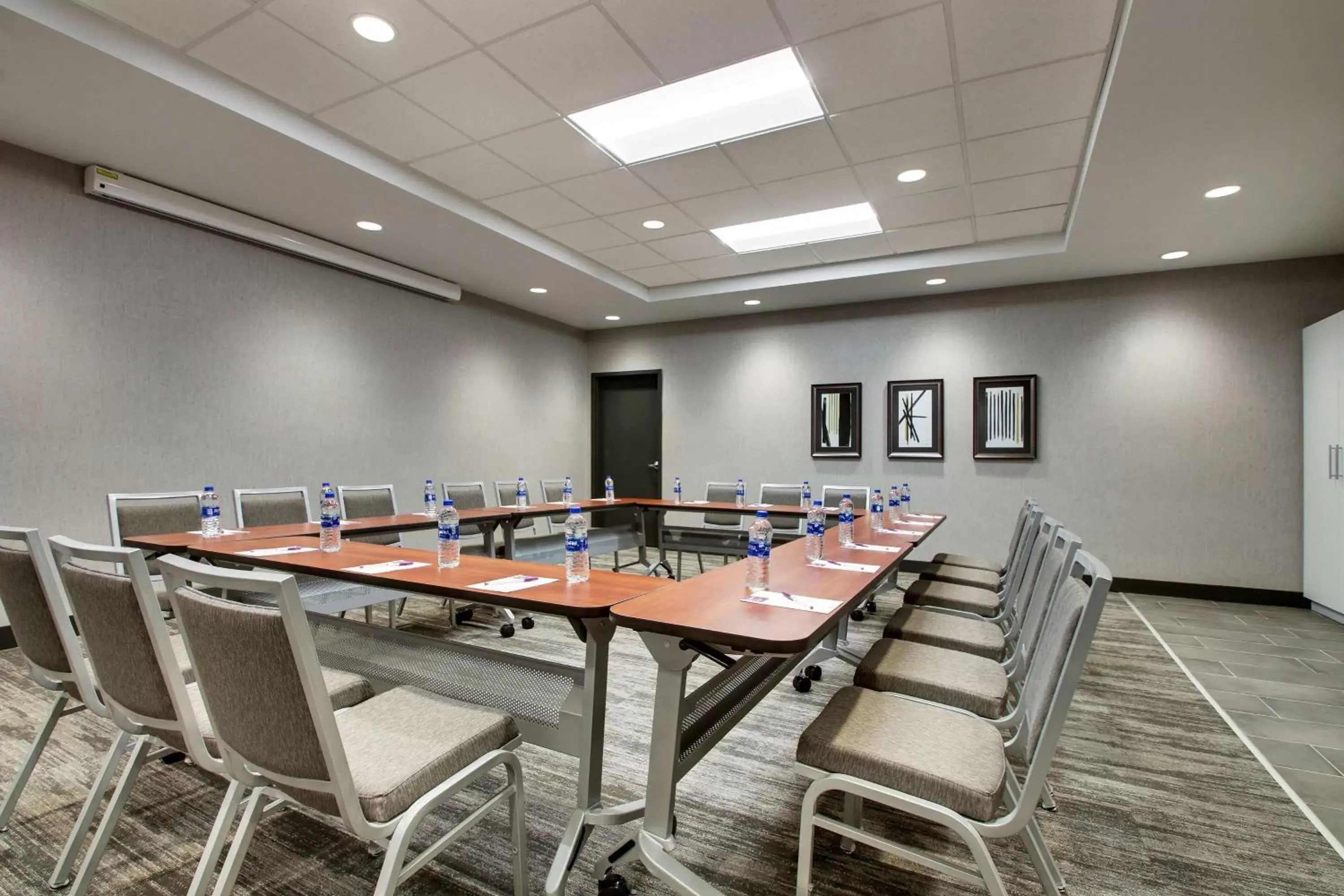 Meeting/conference room in Hyatt Place Iowa City Downtown