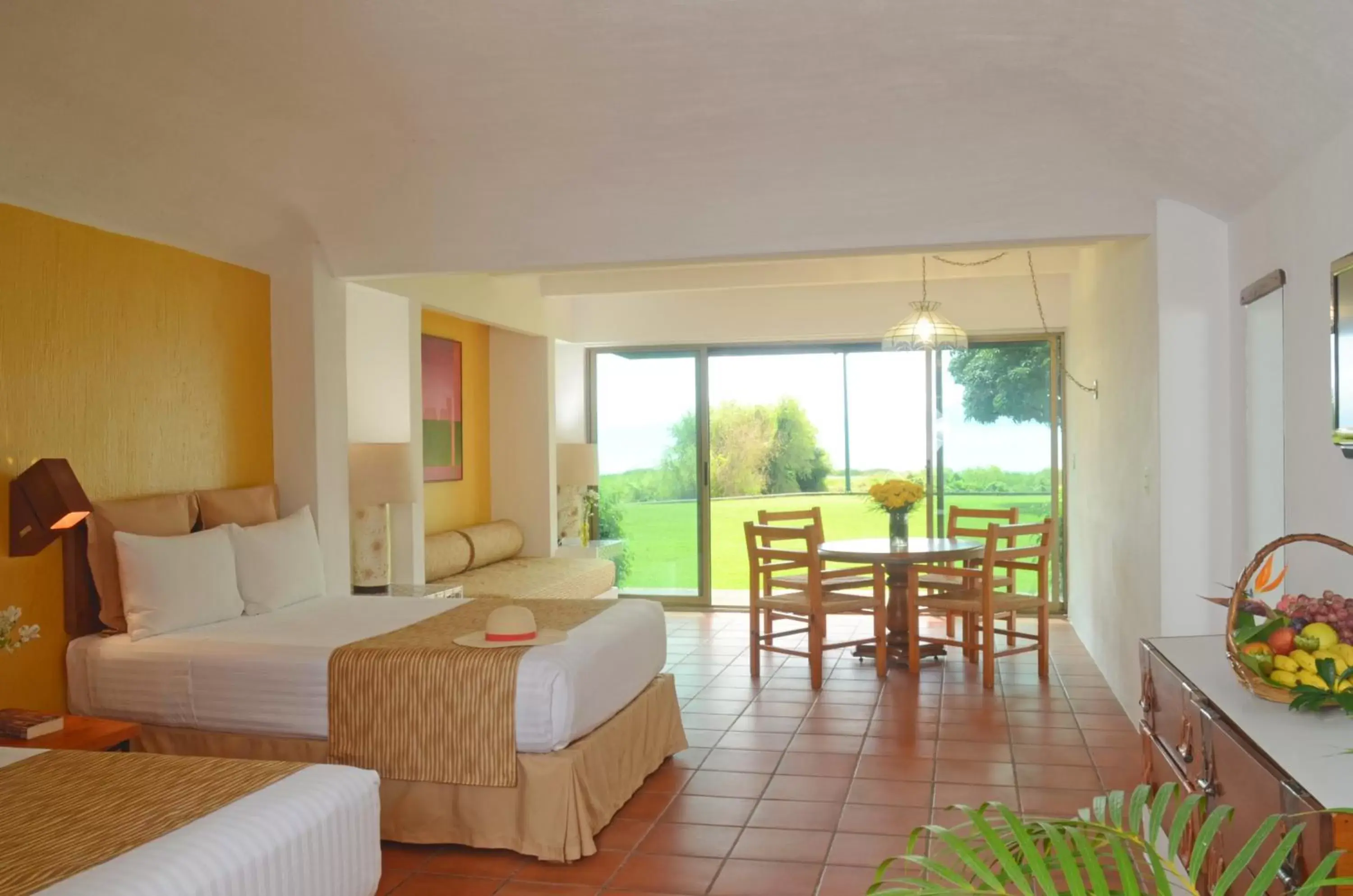 Double Room with Two Double Beds with Lake View in Real de Chapala