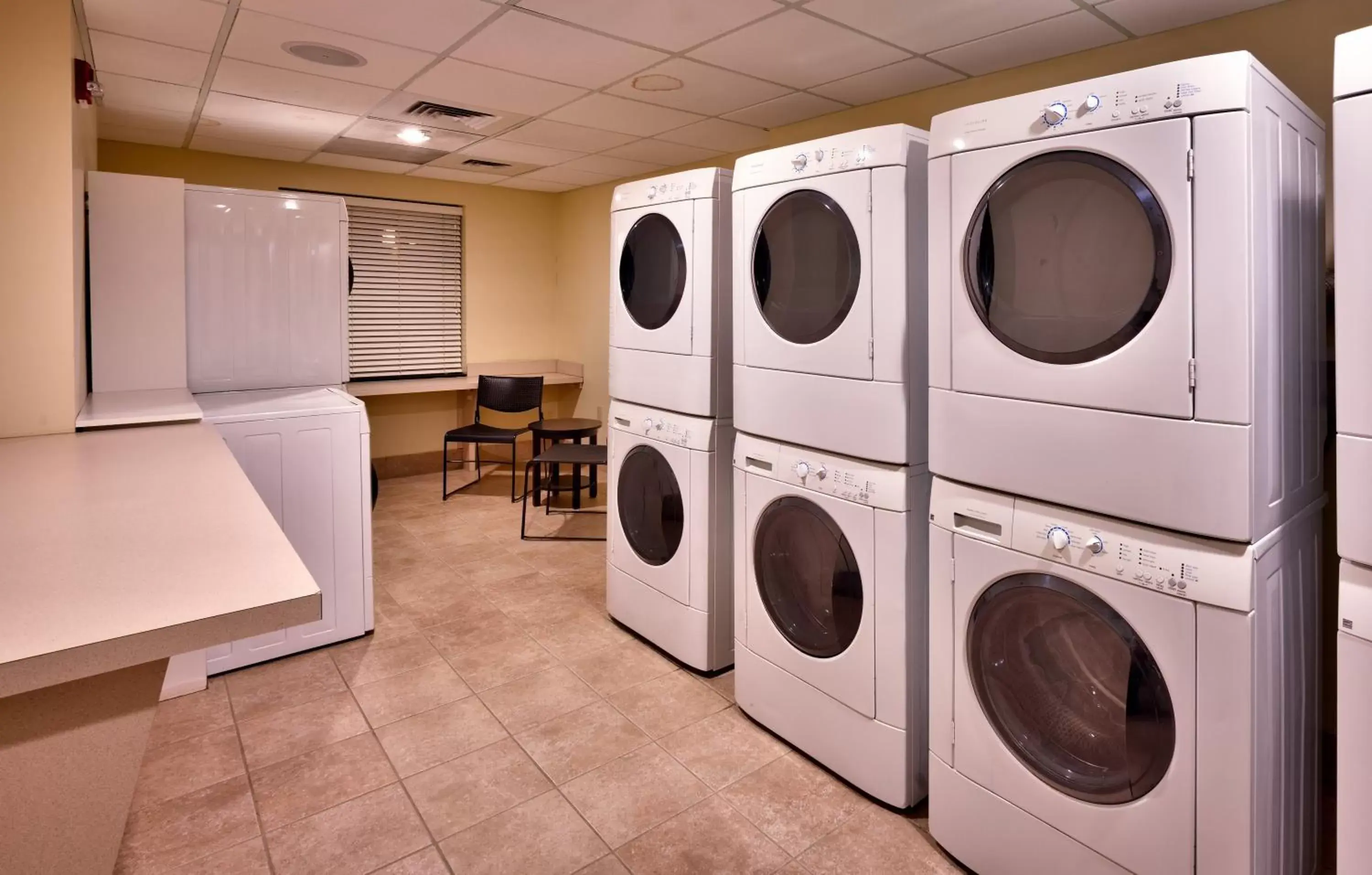 Other, Kitchen/Kitchenette in Staybridge Suites Omaha 80th and Dodge, an IHG Hotel