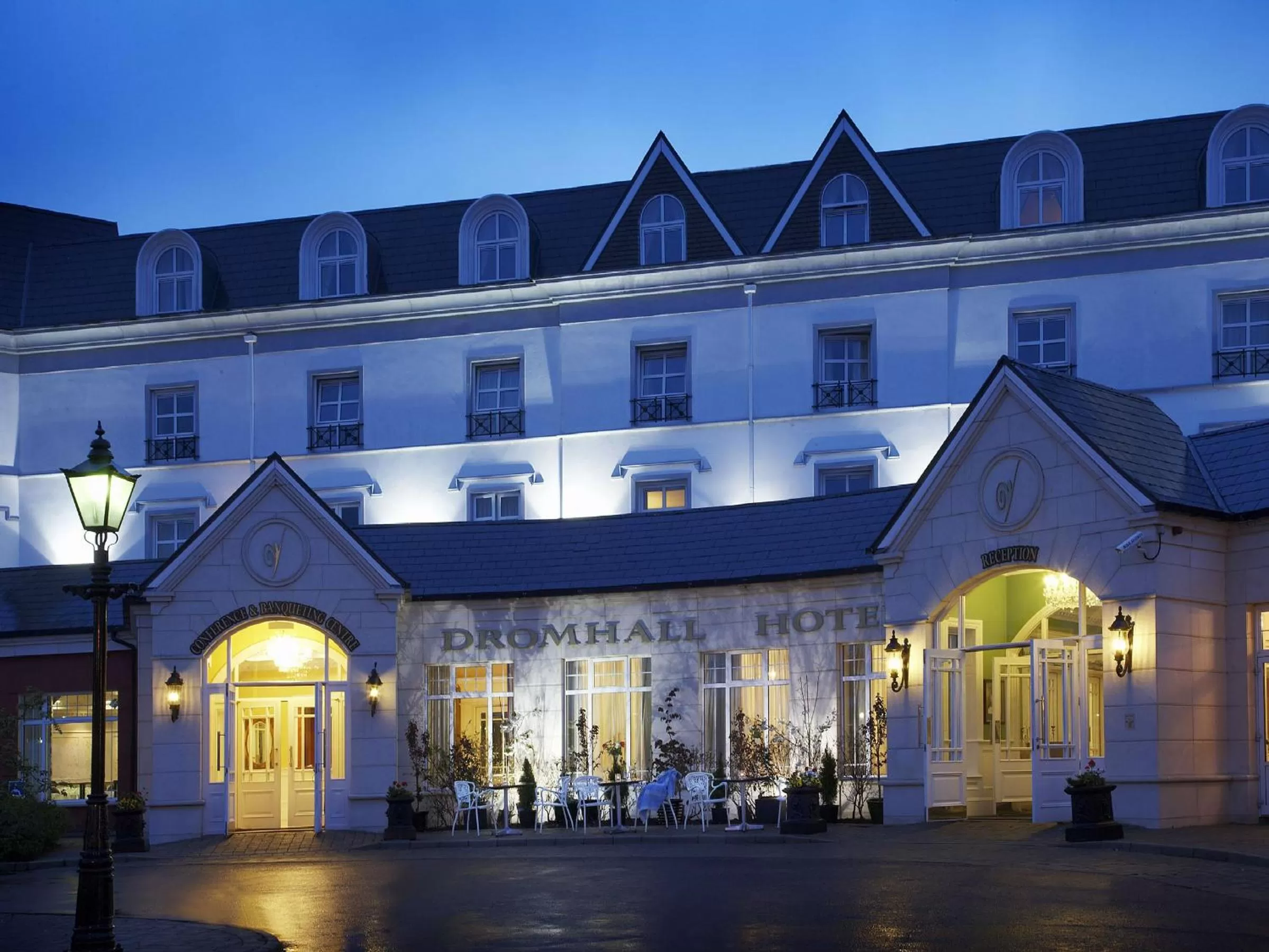 Facade/entrance in Killarney Dromhall Hotel