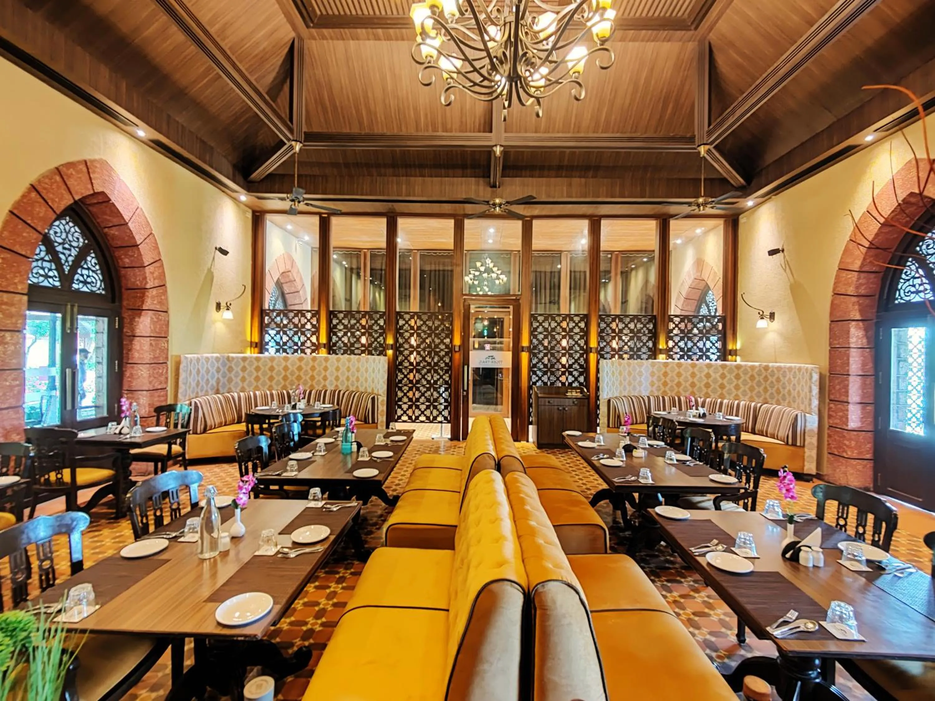 Restaurant/Places to Eat in Regenta MPG Club Mahabaleshwar