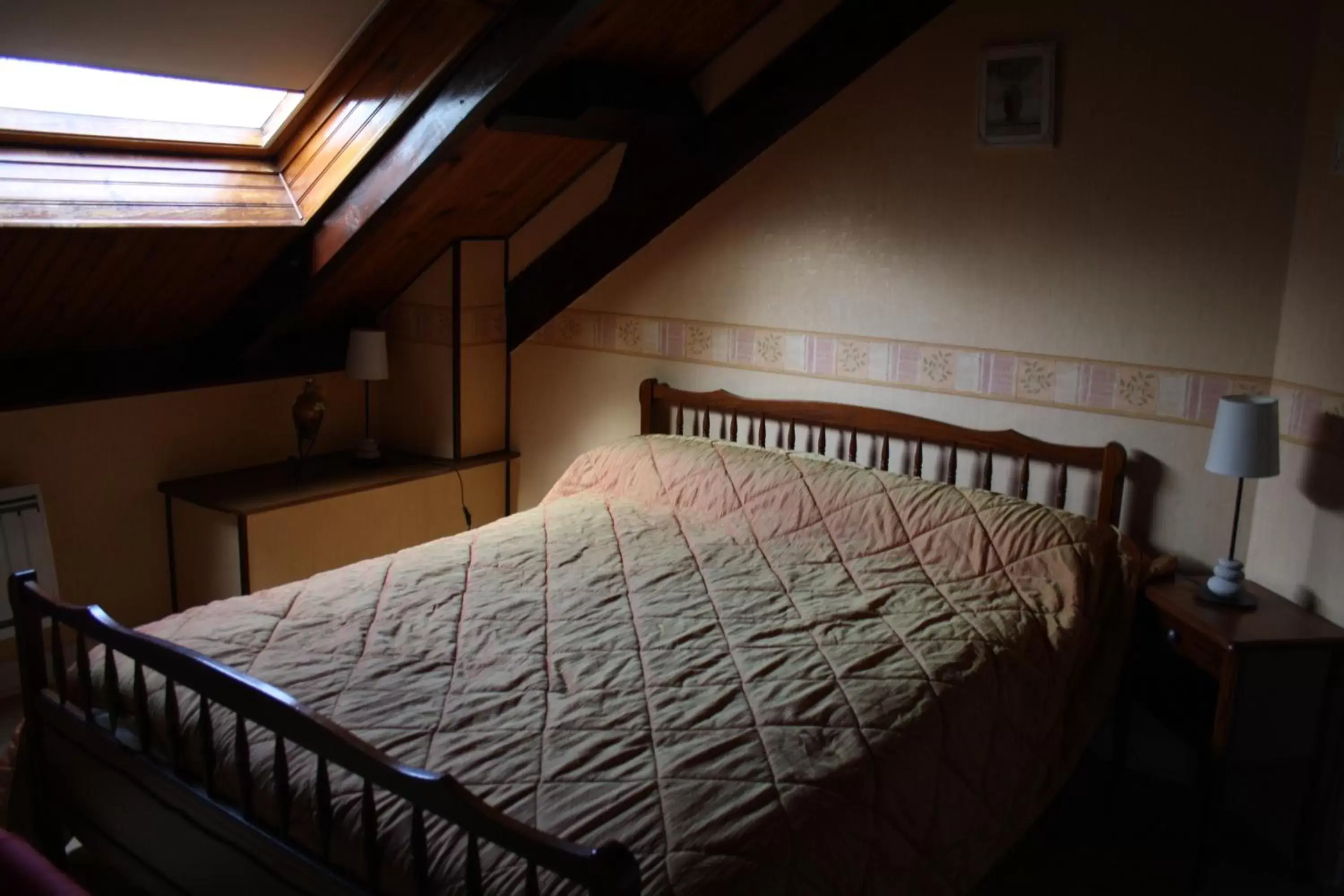 Bed in Chambre d'Hôtes Les Chênes