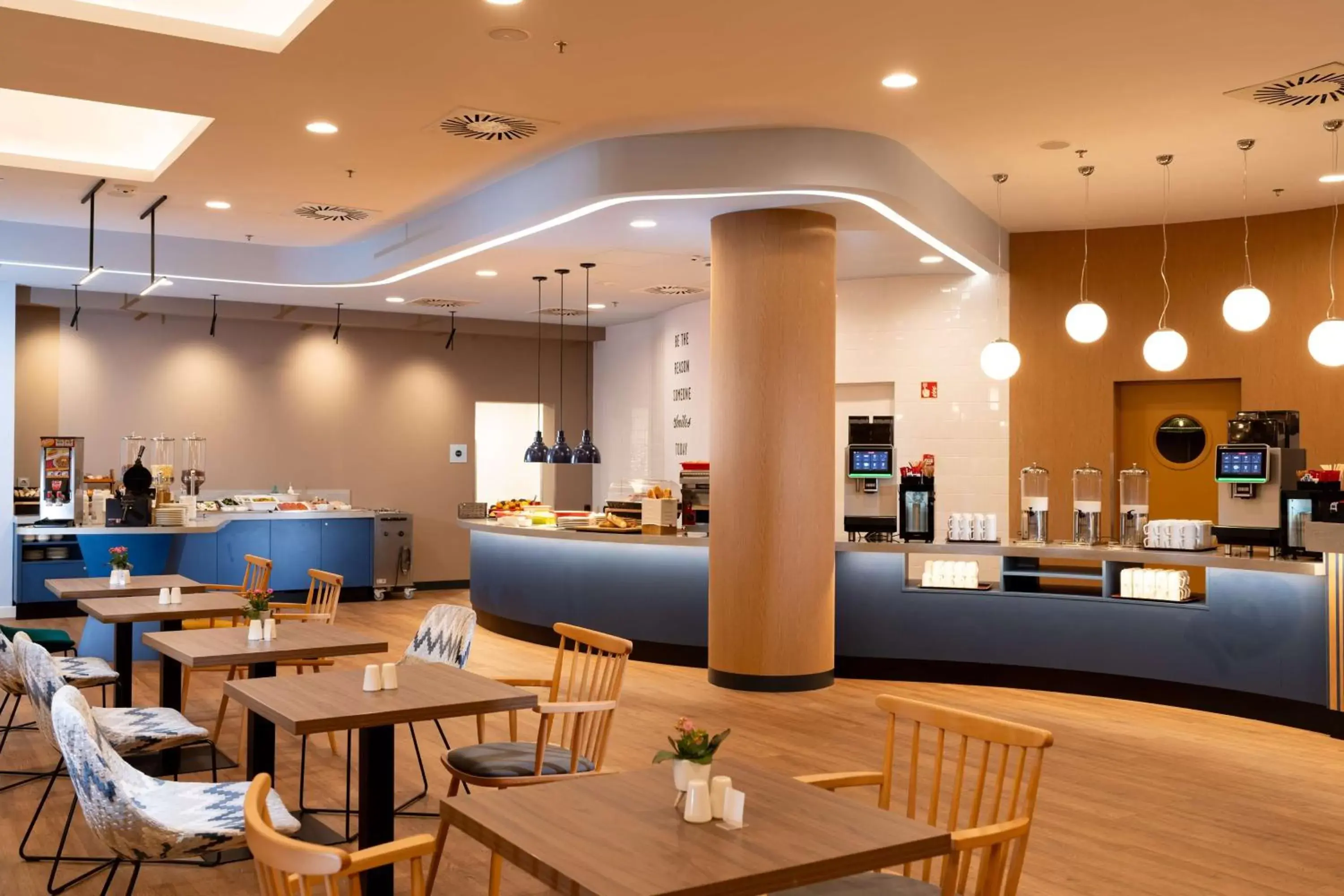 Breakfast, Restaurant/Places to Eat in Hampton By Hilton Budapest City Centre