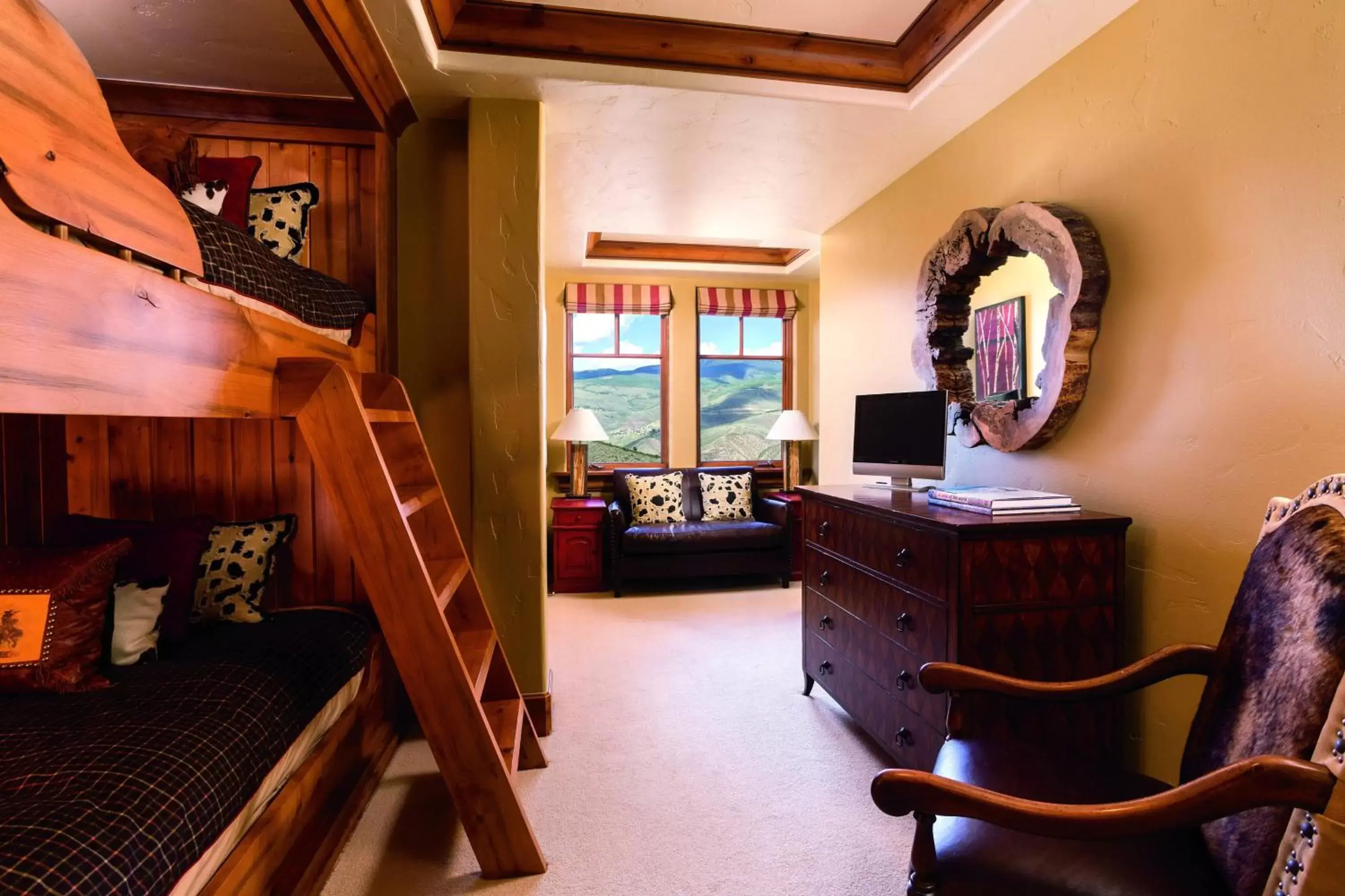 Bedroom in The Ritz-Carlton, Bachelor Gulch