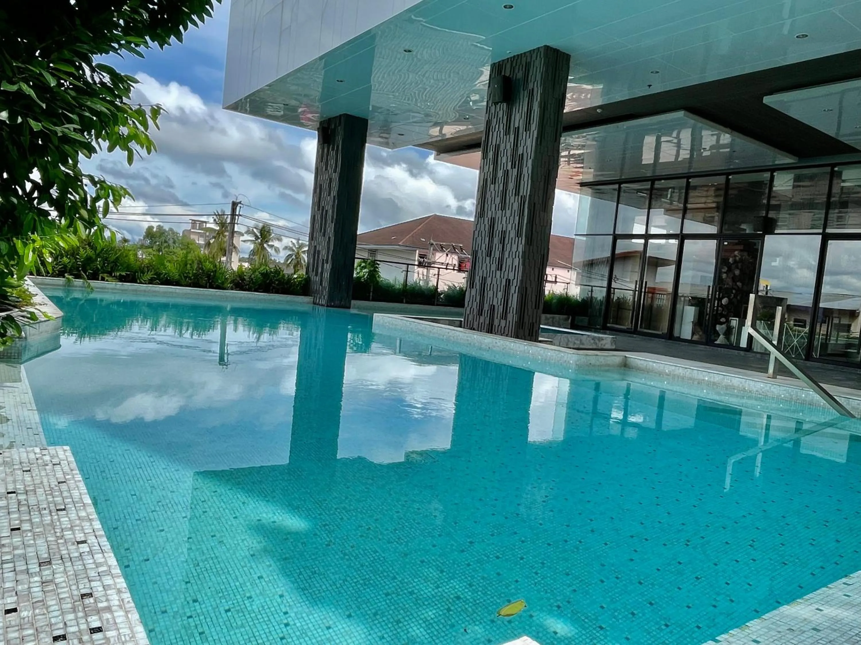 Swimming pool in Tonaoi Grand Hotel