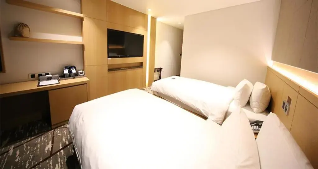 Bed in Sea Cruise Hotel Bed in Sea Cruise Hotel