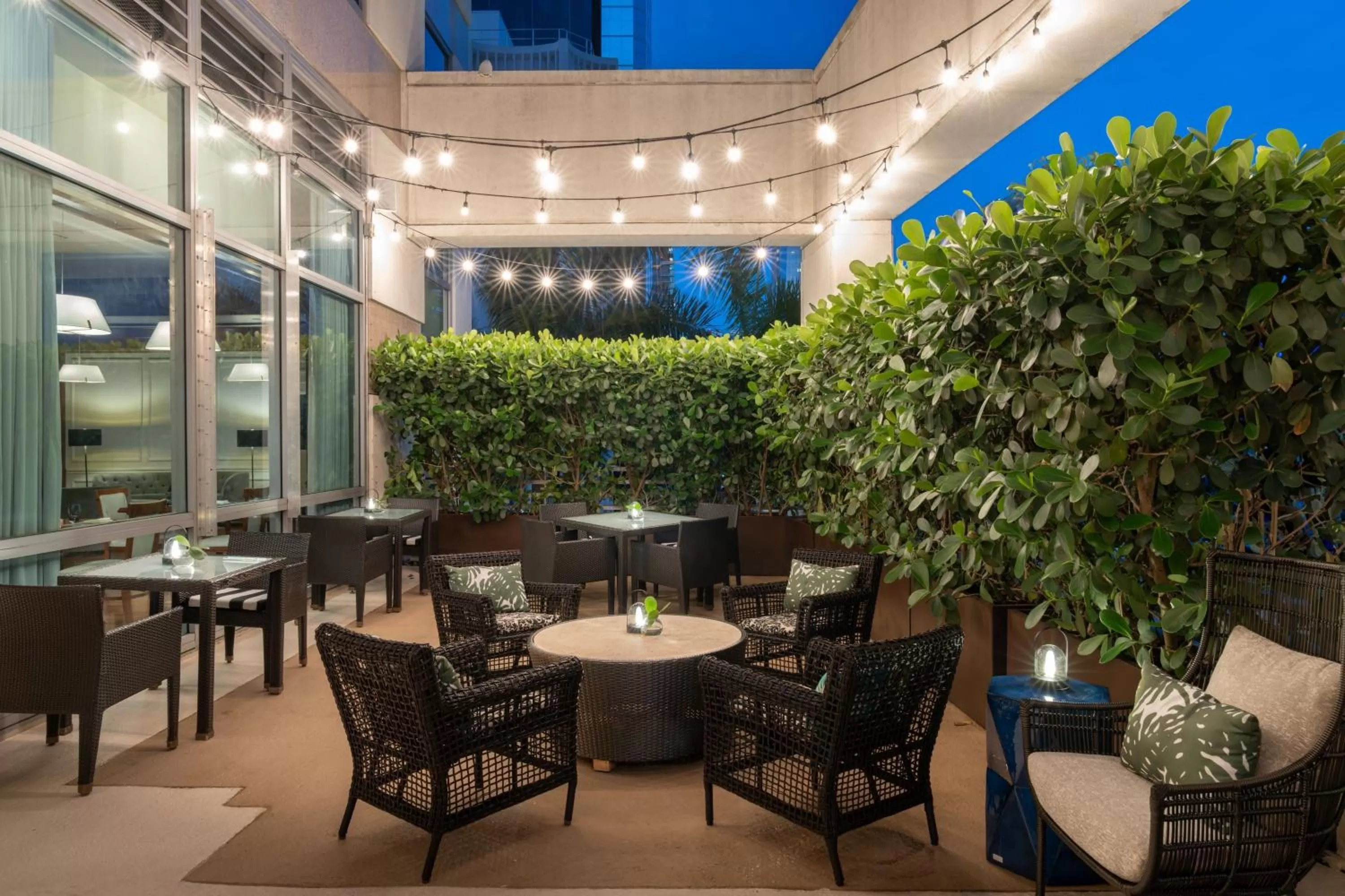 Restaurant/places to eat in JW Marriott Miami