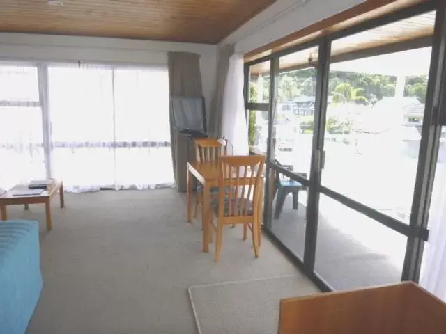 Day, Dining Area in Austria Motel