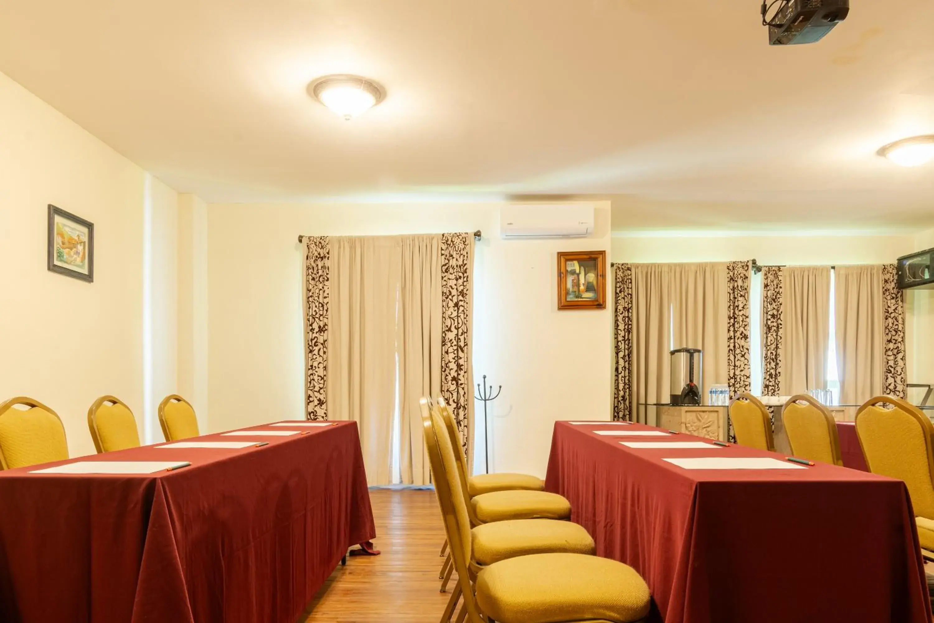 Meeting/conference room, Business Area/Conference Room in Hotel Casa Primavera Boutique & Spa