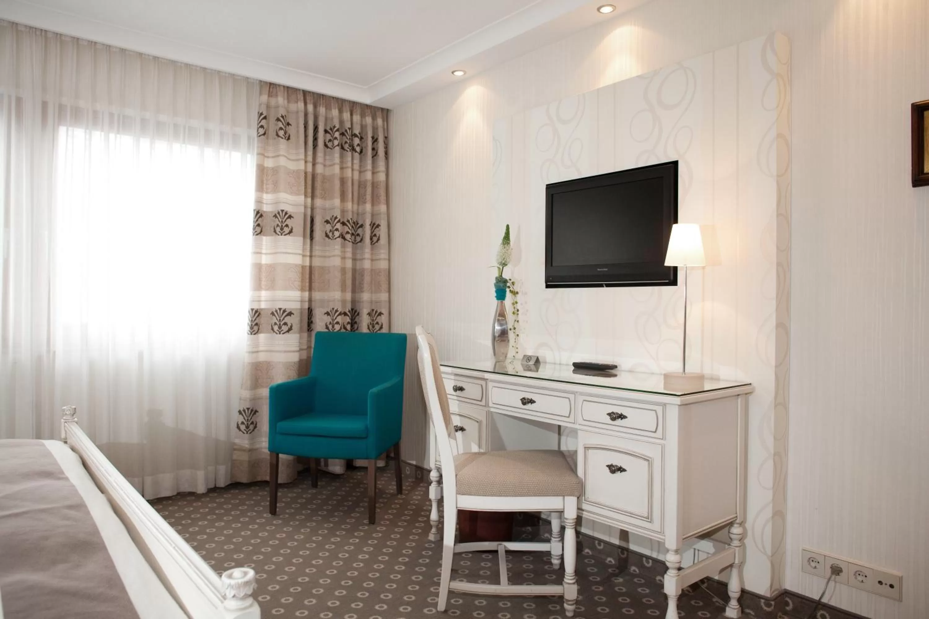 Bed in Hotel-Restaurant Arneggers Adler