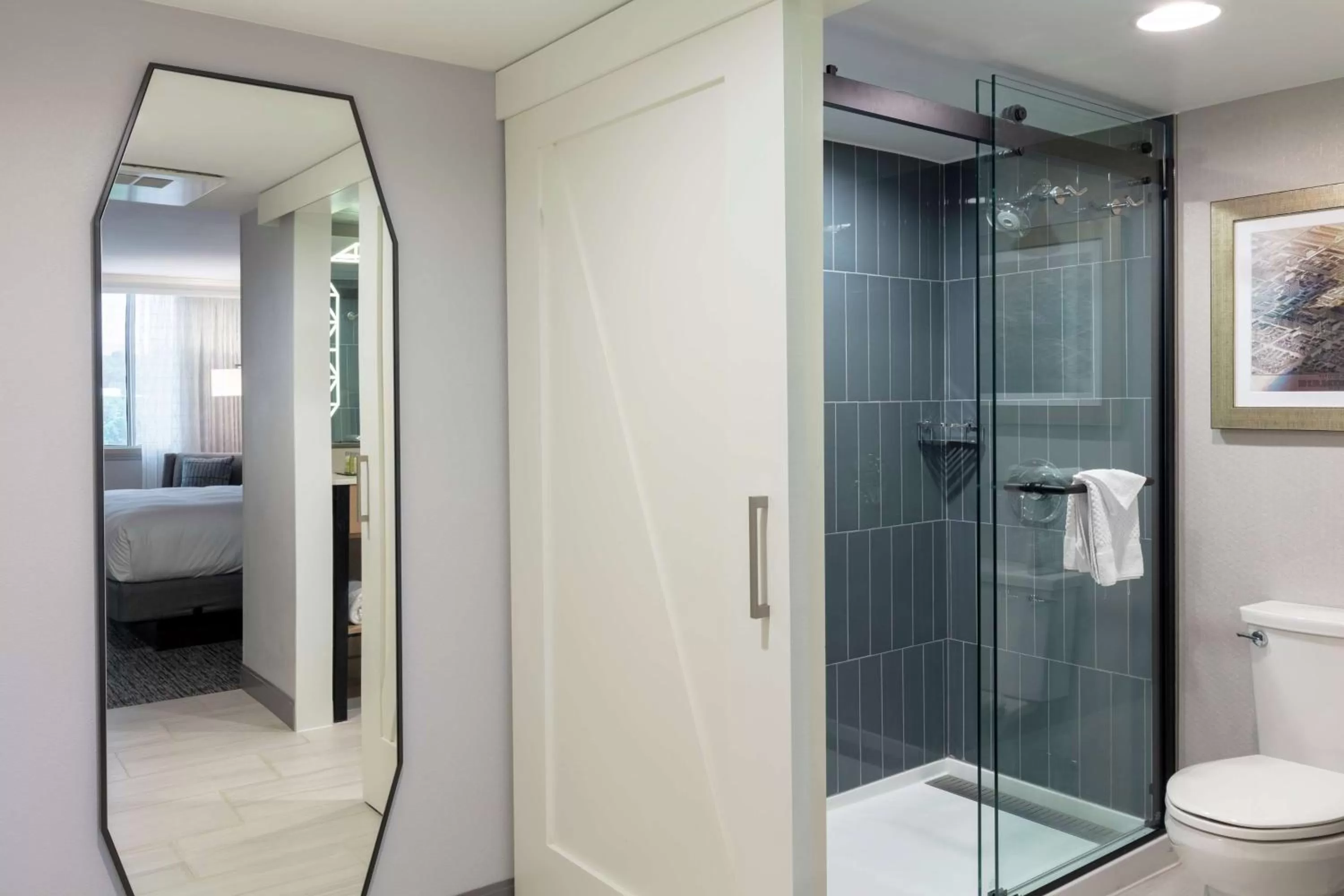 Bathroom in DoubleTree Birmingham Perimeter Park