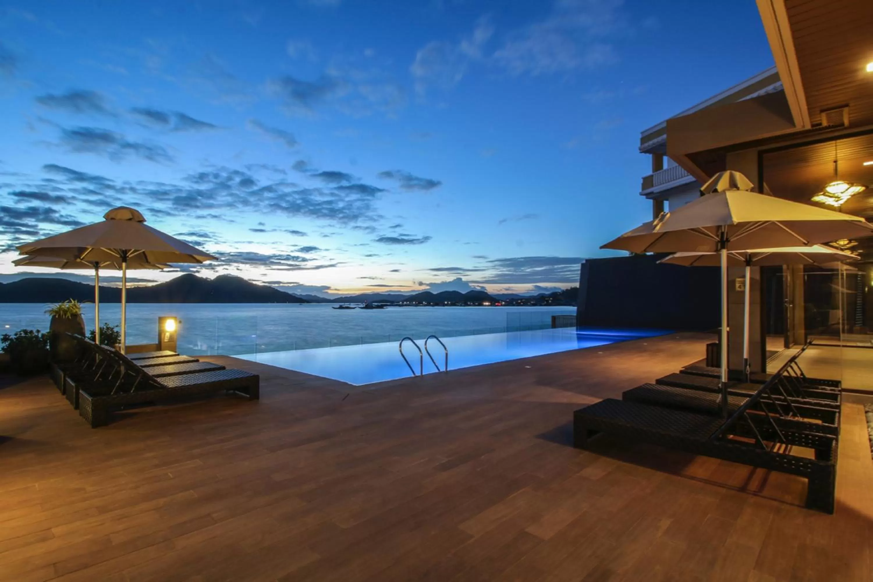 Swimming pool in Two Seasons Coron Bayside Hotel