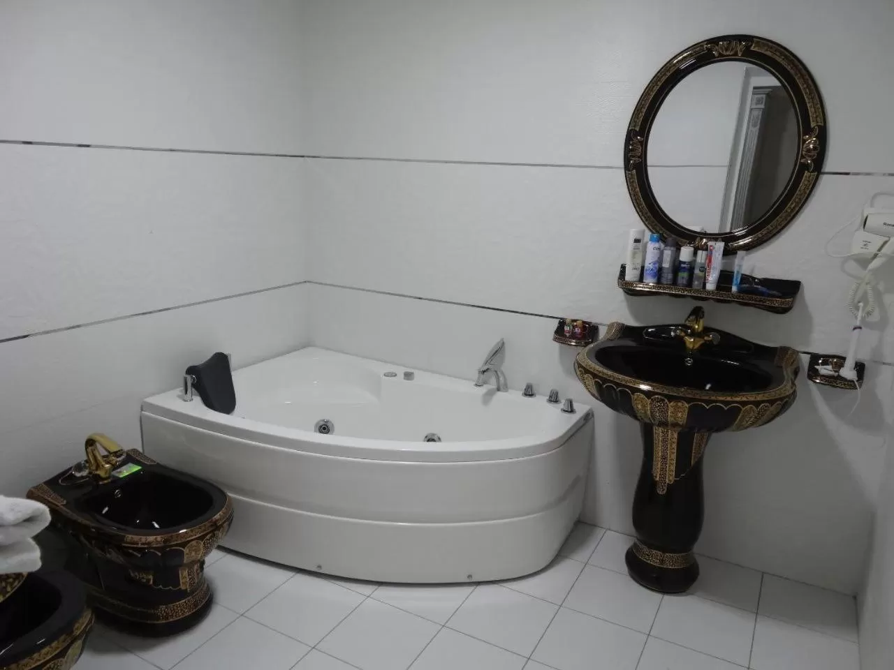 Bathroom in OydinPlaza Hotel