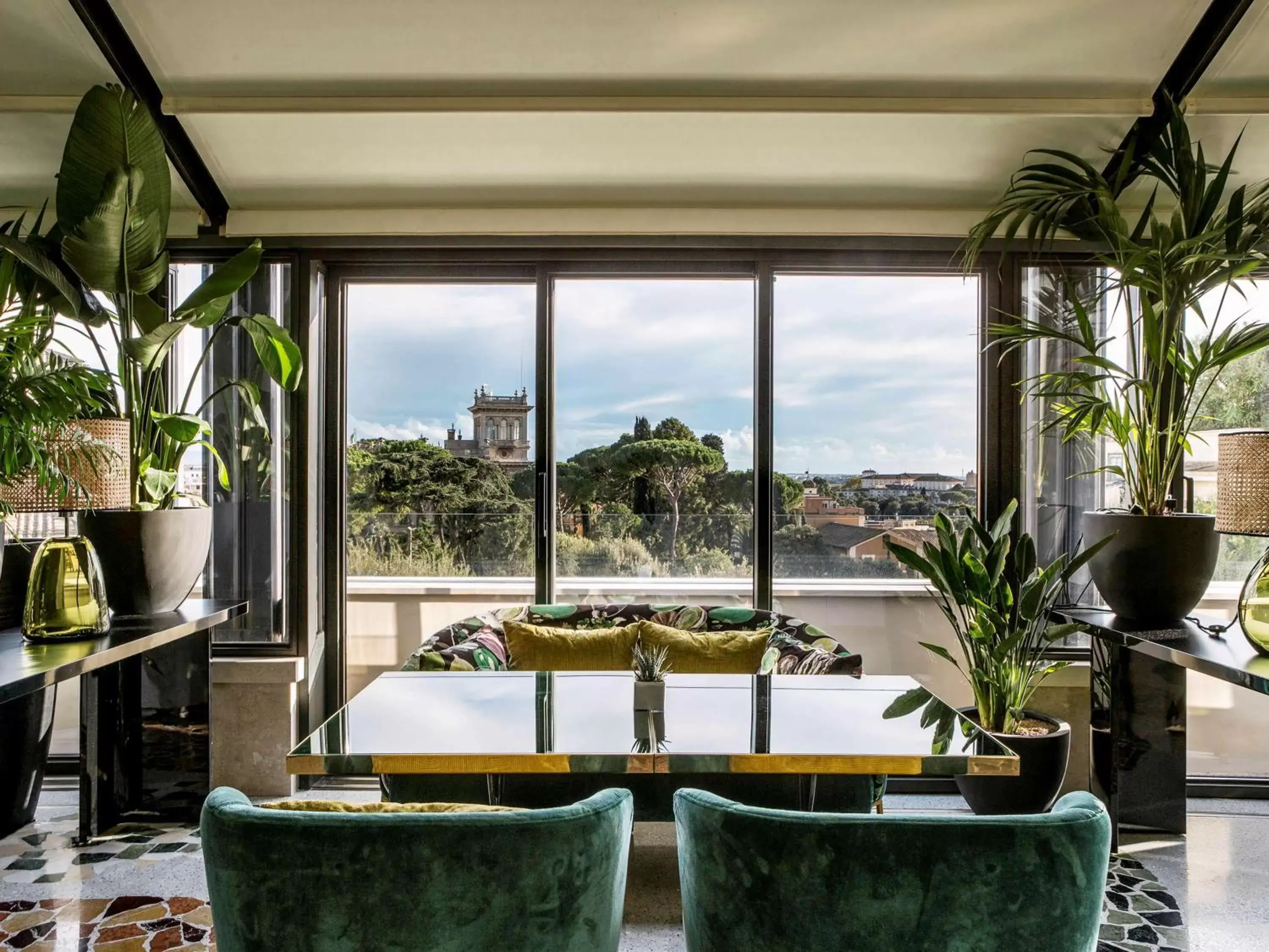 Lounge or bar in Sofitel Roma Villa Borghese