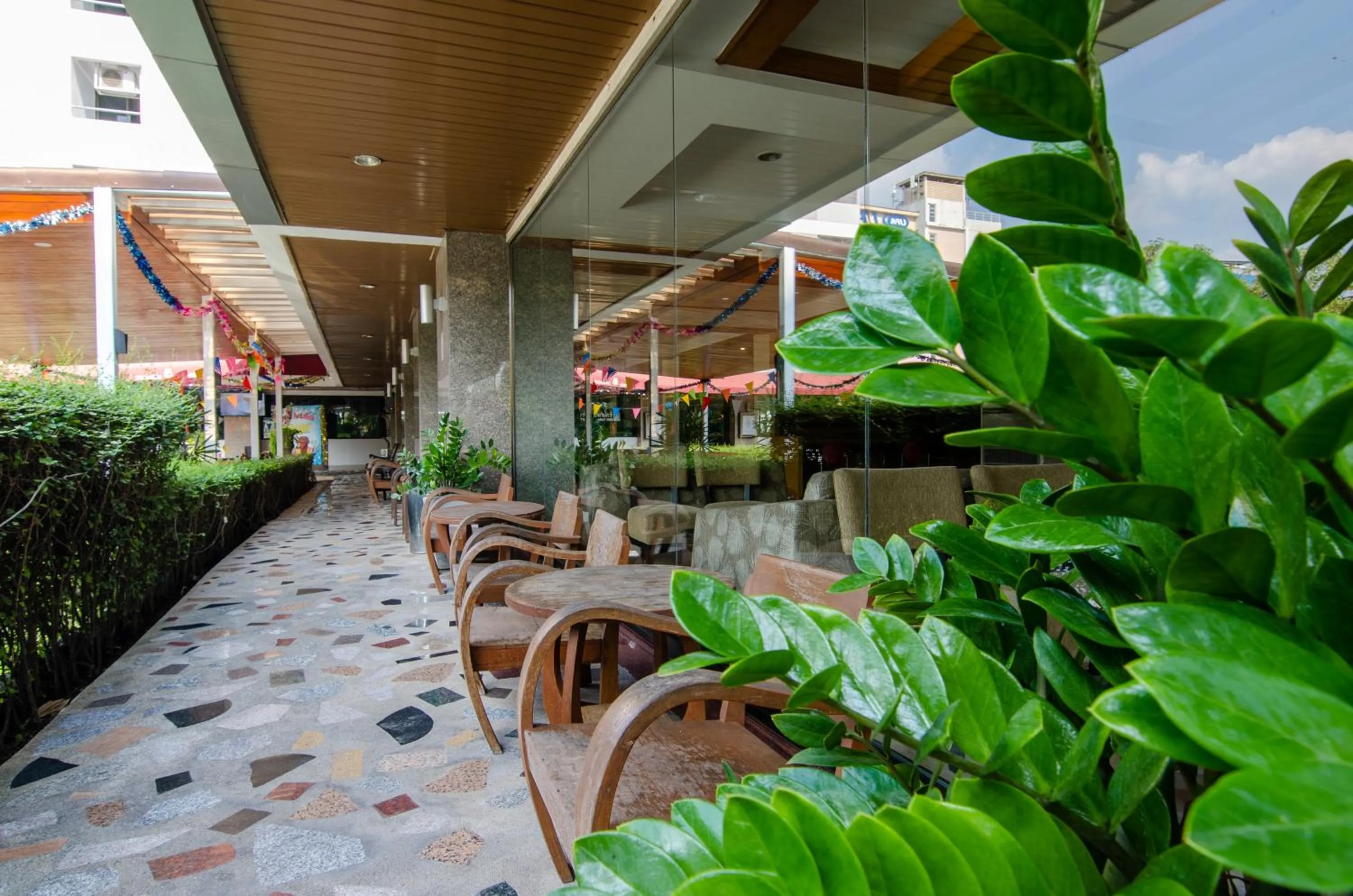 Restaurant/places to eat in Grand Tara Garden Thai Hotel