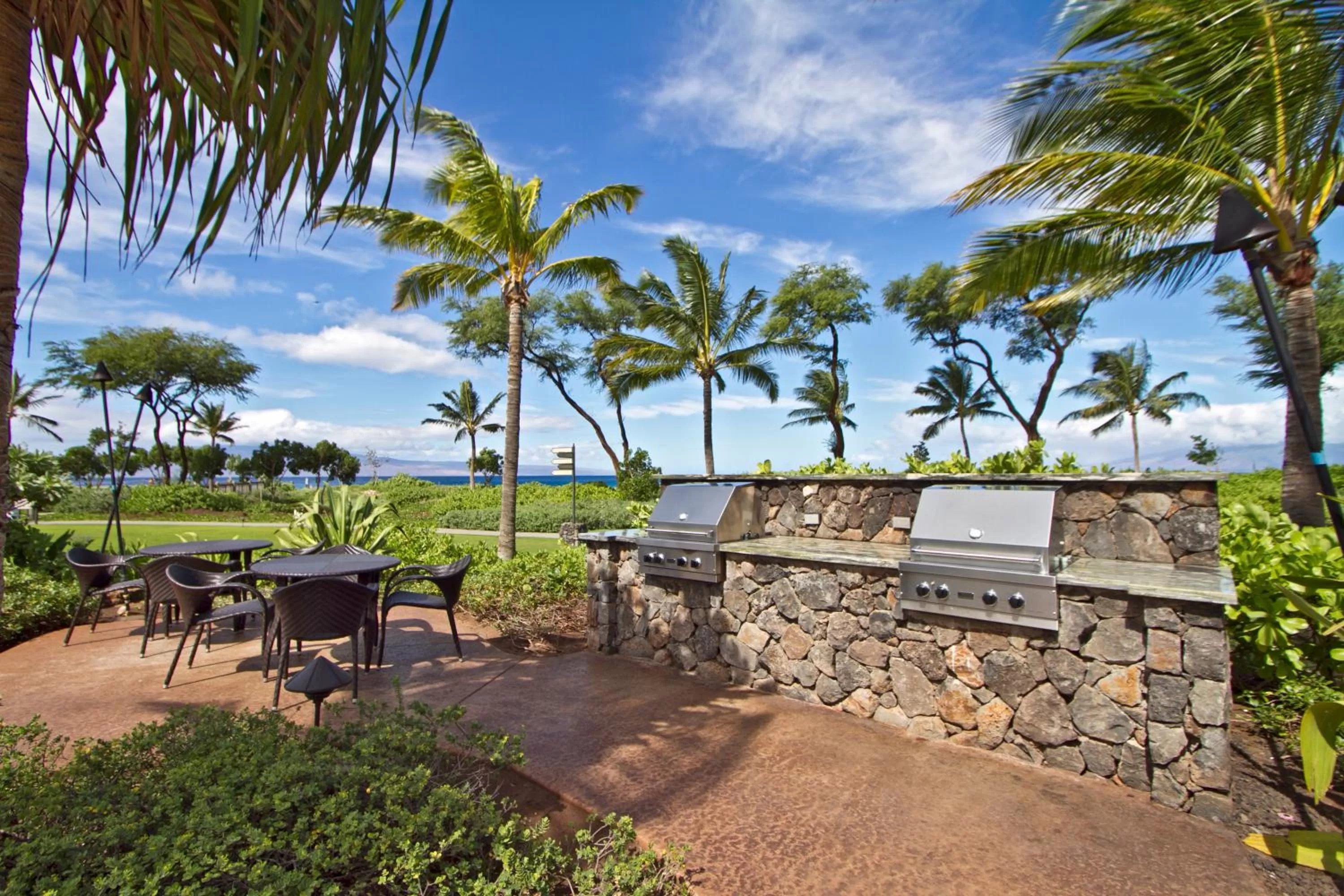 BBQ facilities, Patio/Outdoor Area in OUTRIGGER Honua Kai Resort and Spa
