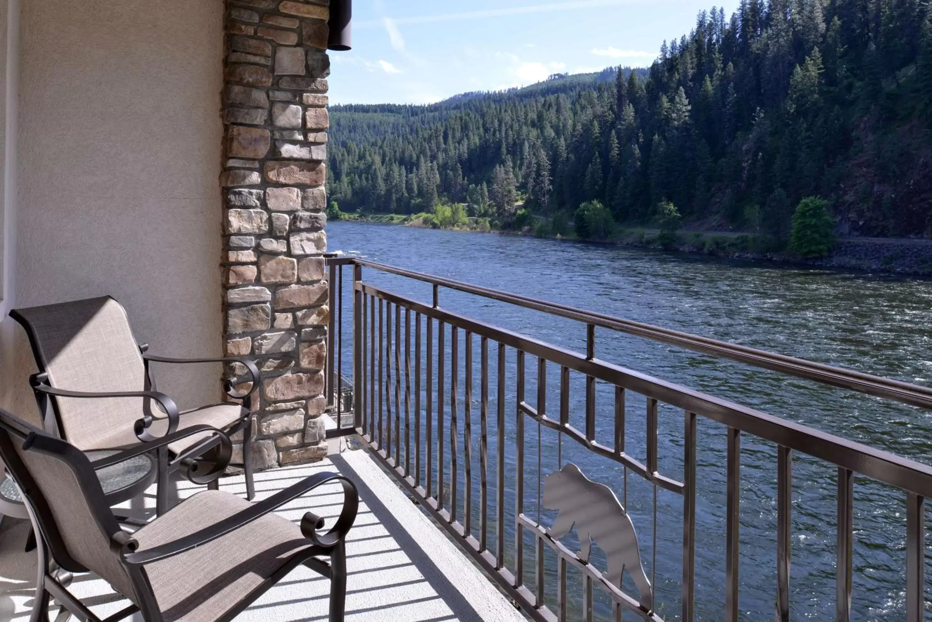 Photo of the whole room, Balcony/Terrace in Best Western Lodge at River's Edge