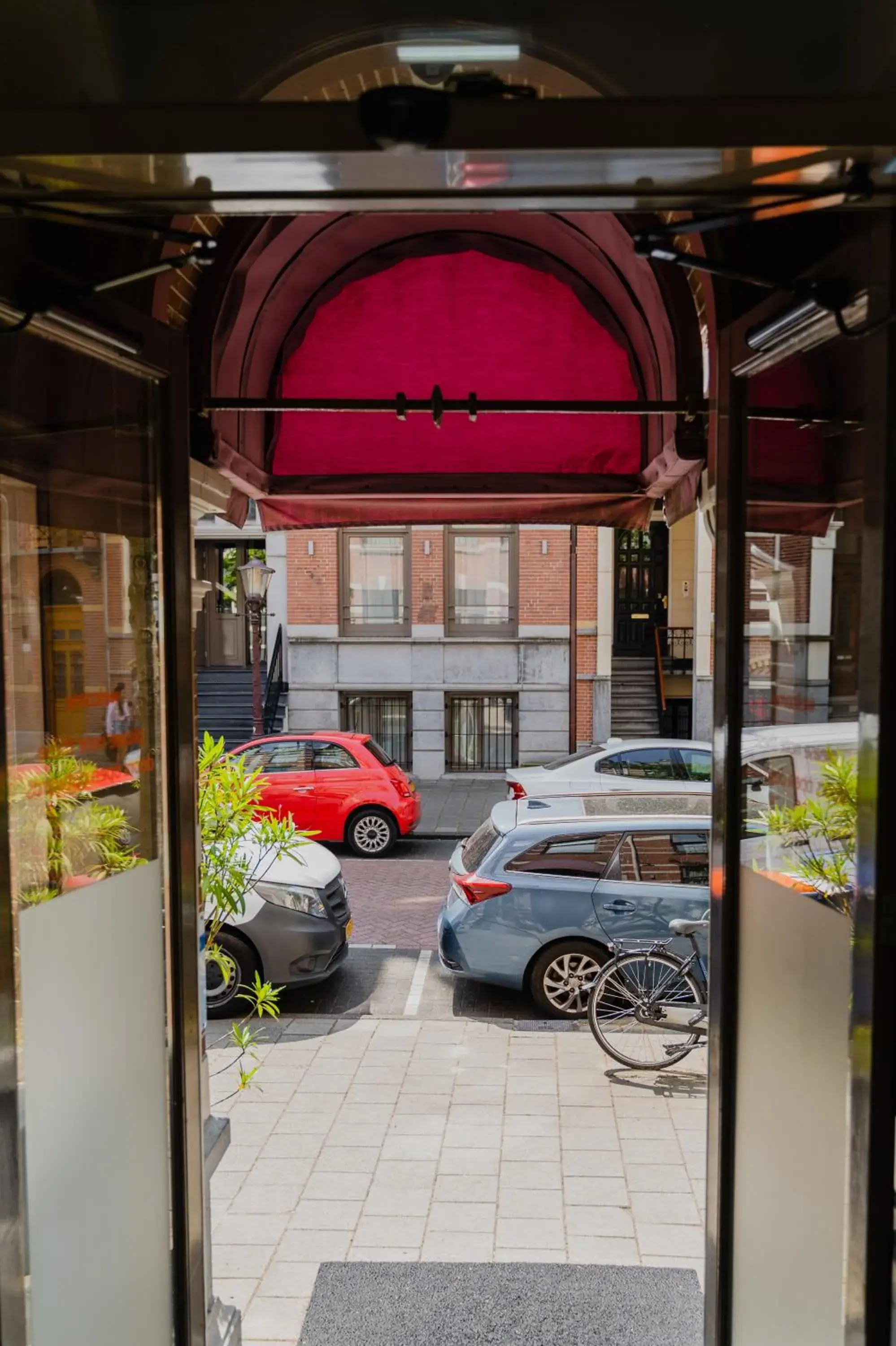 Facade/entrance in Hotel Roemer Amsterdam