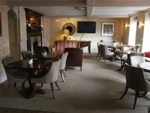 Dining area, Restaurant/Places to Eat in The Angel in Wootton Bassett