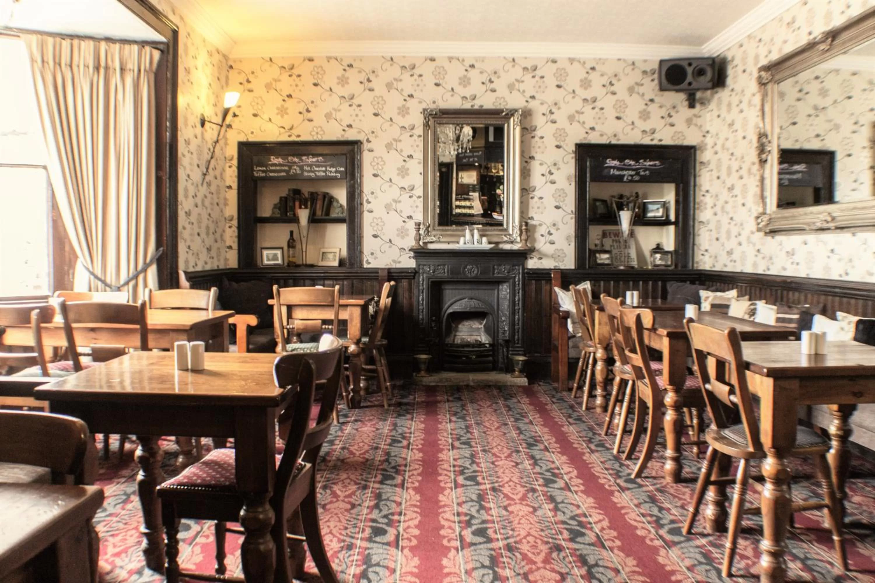 Restaurant/places to eat in The Royal Oak Hotel