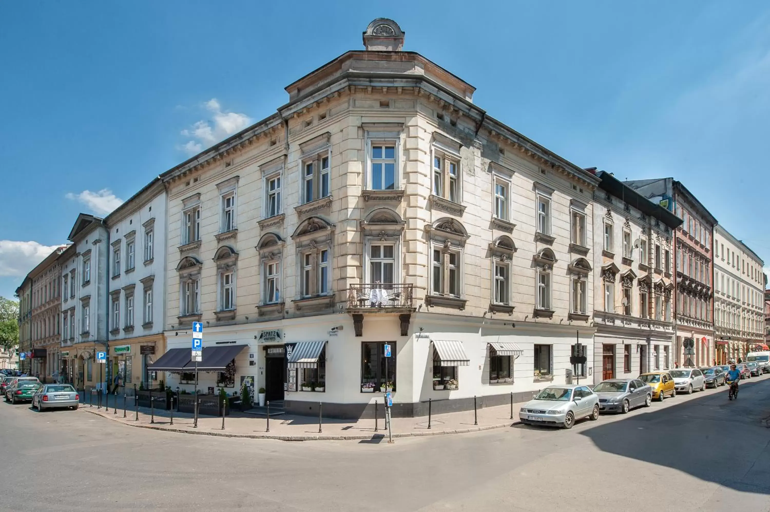 Facade/entrance, Property Building in Spatz Aparthotel