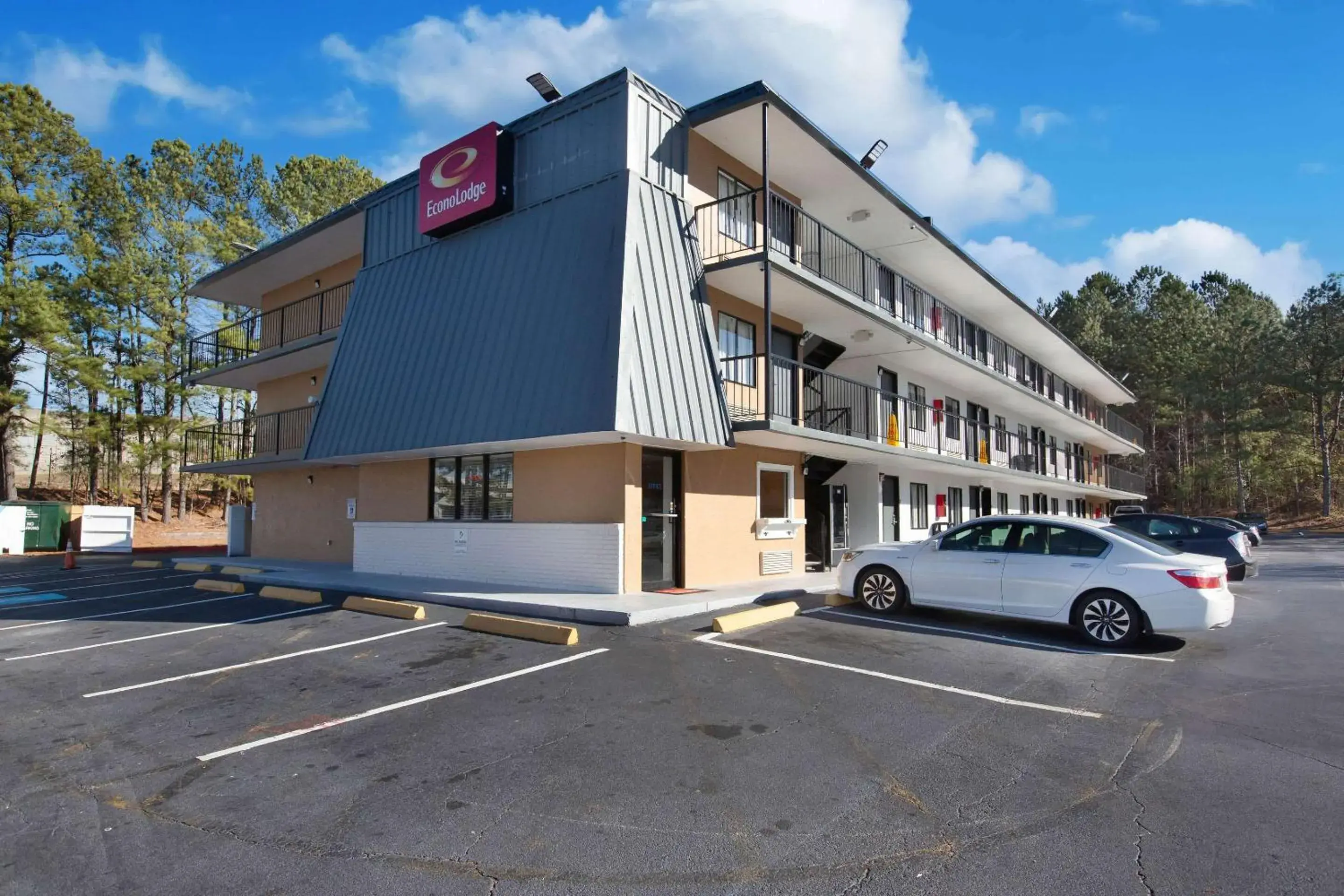 Property Building in Econo Lodge Lithonia