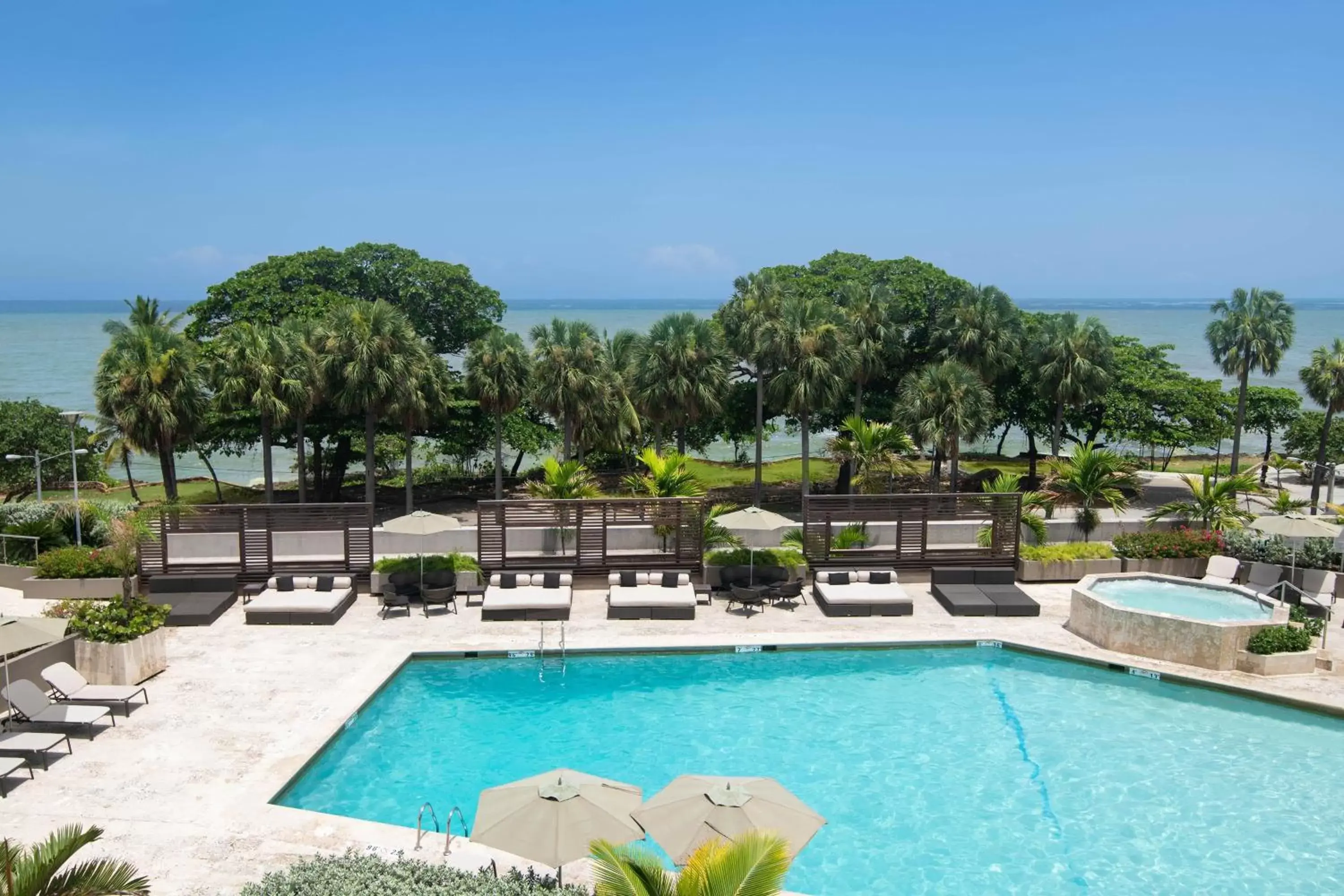 Swimming Pool in Sheraton Santo Domingo