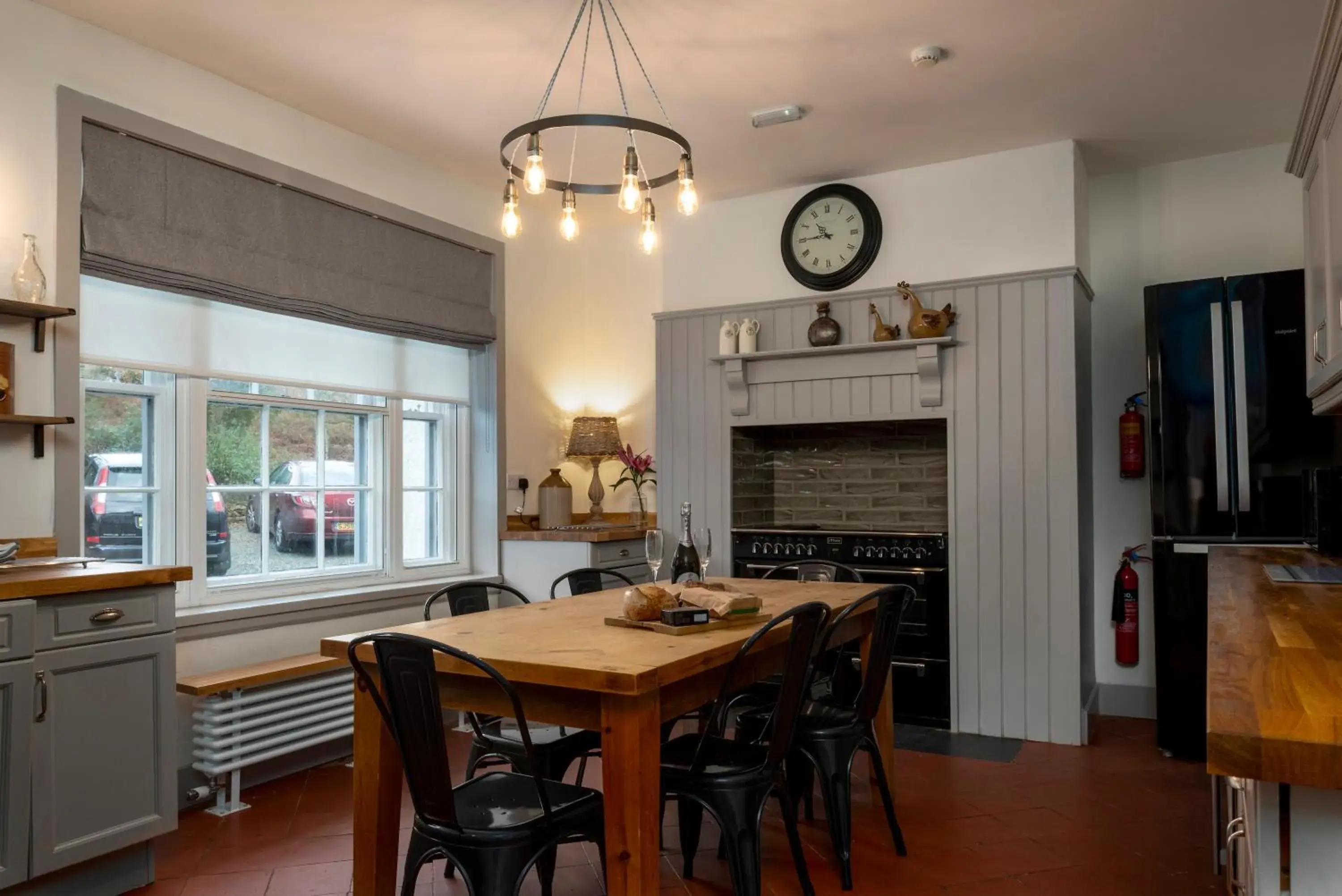 Kitchen or kitchenette, Dining Area in Tan Y Cytiau